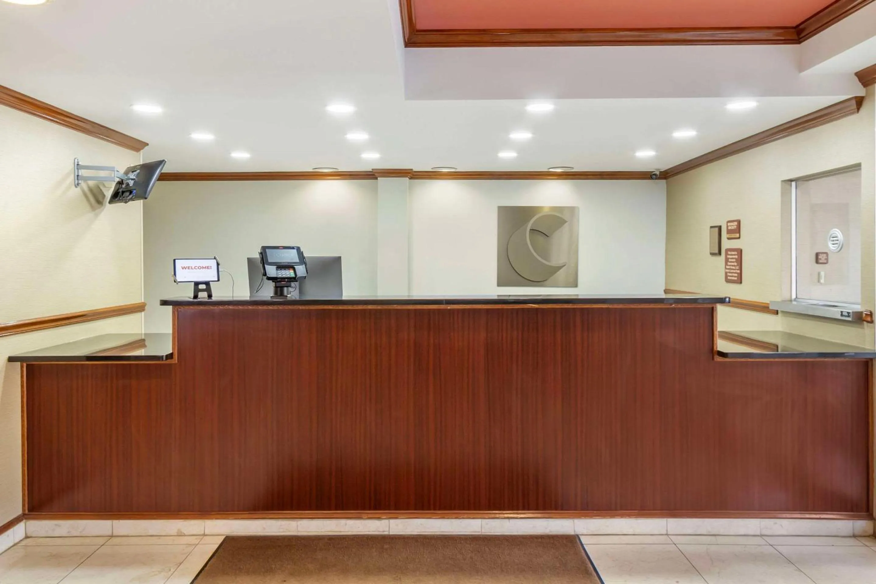 Lobby or reception in Comfort Inn & Suites Charleston Airport Convention Center