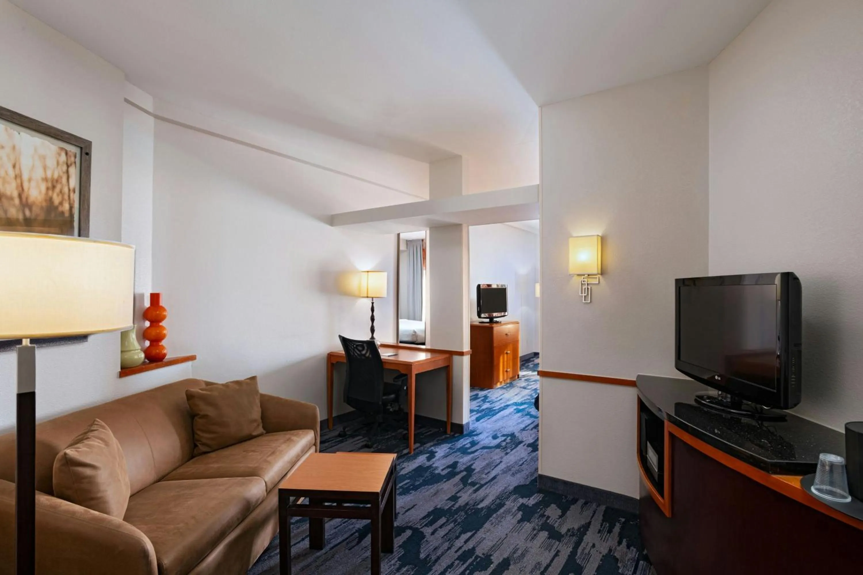 Living room in Fairfield Inn & Suites Tulsa South Medical District