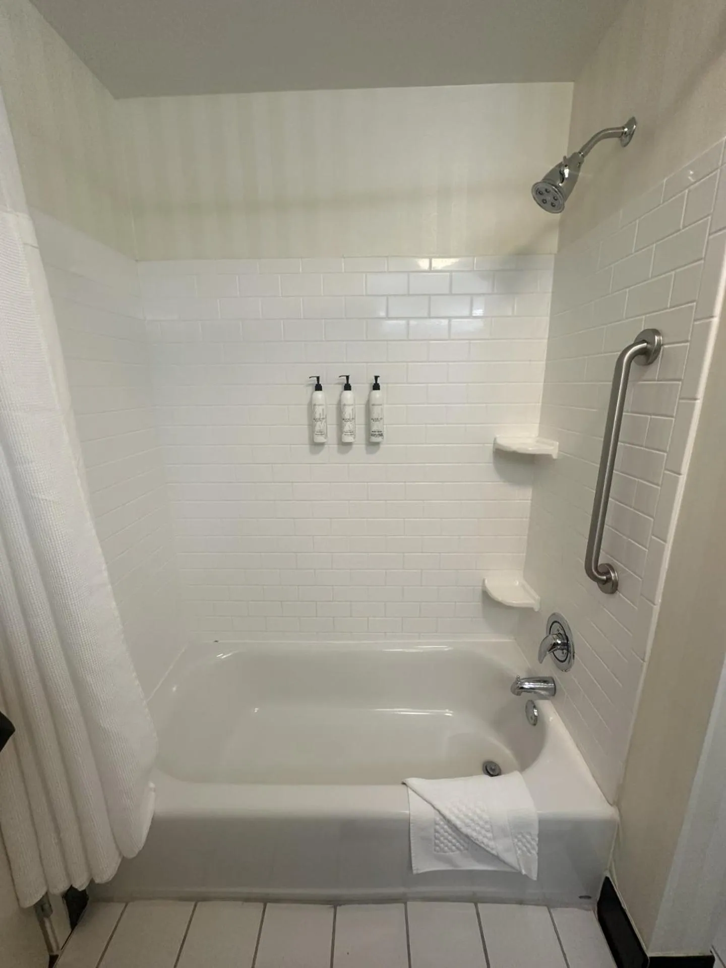 Bathroom in Fairfield Inn & Suites Tulsa South Medical District