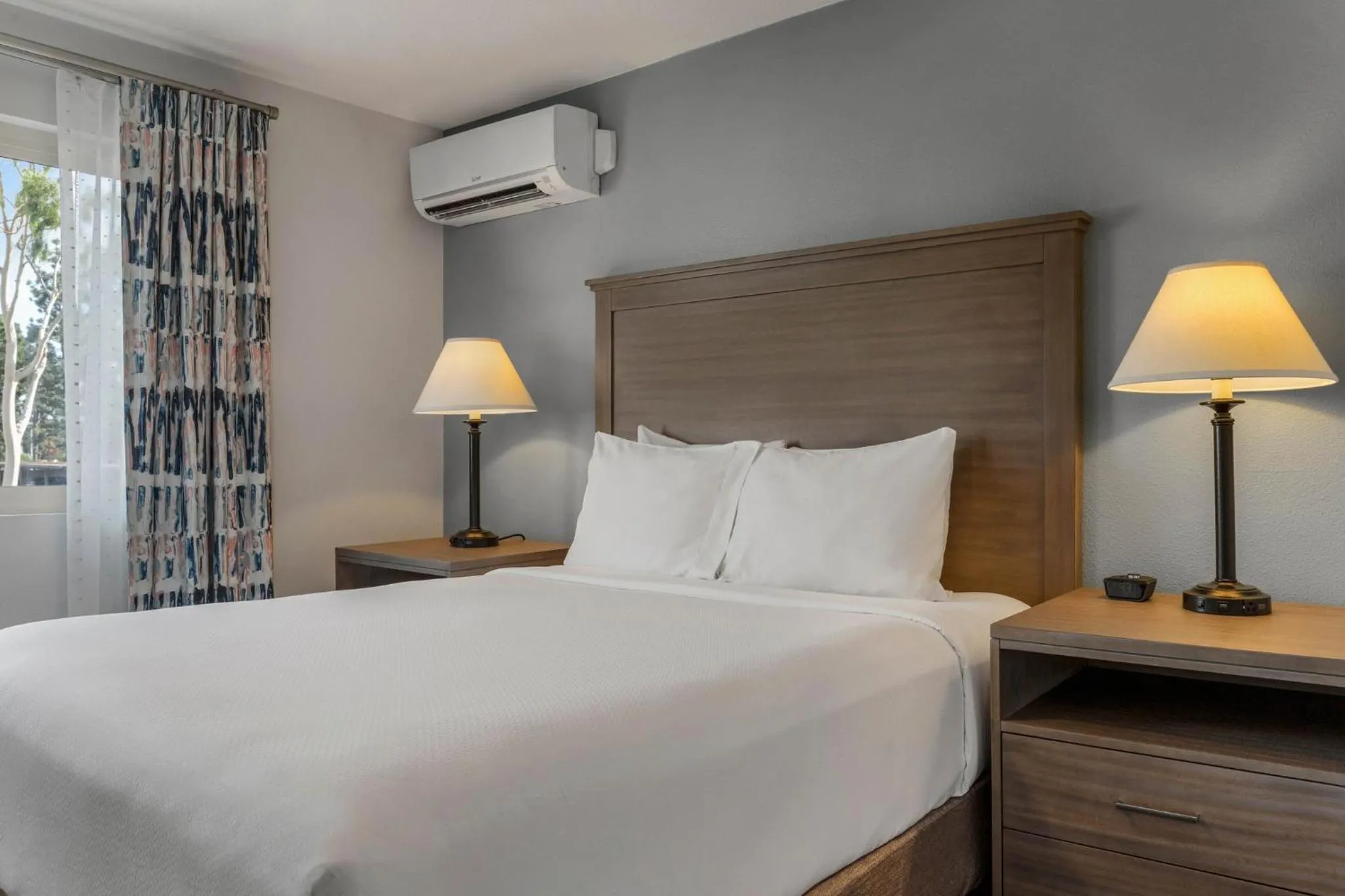 Bedroom, Bed in Club Wyndham Dolphin's Cove