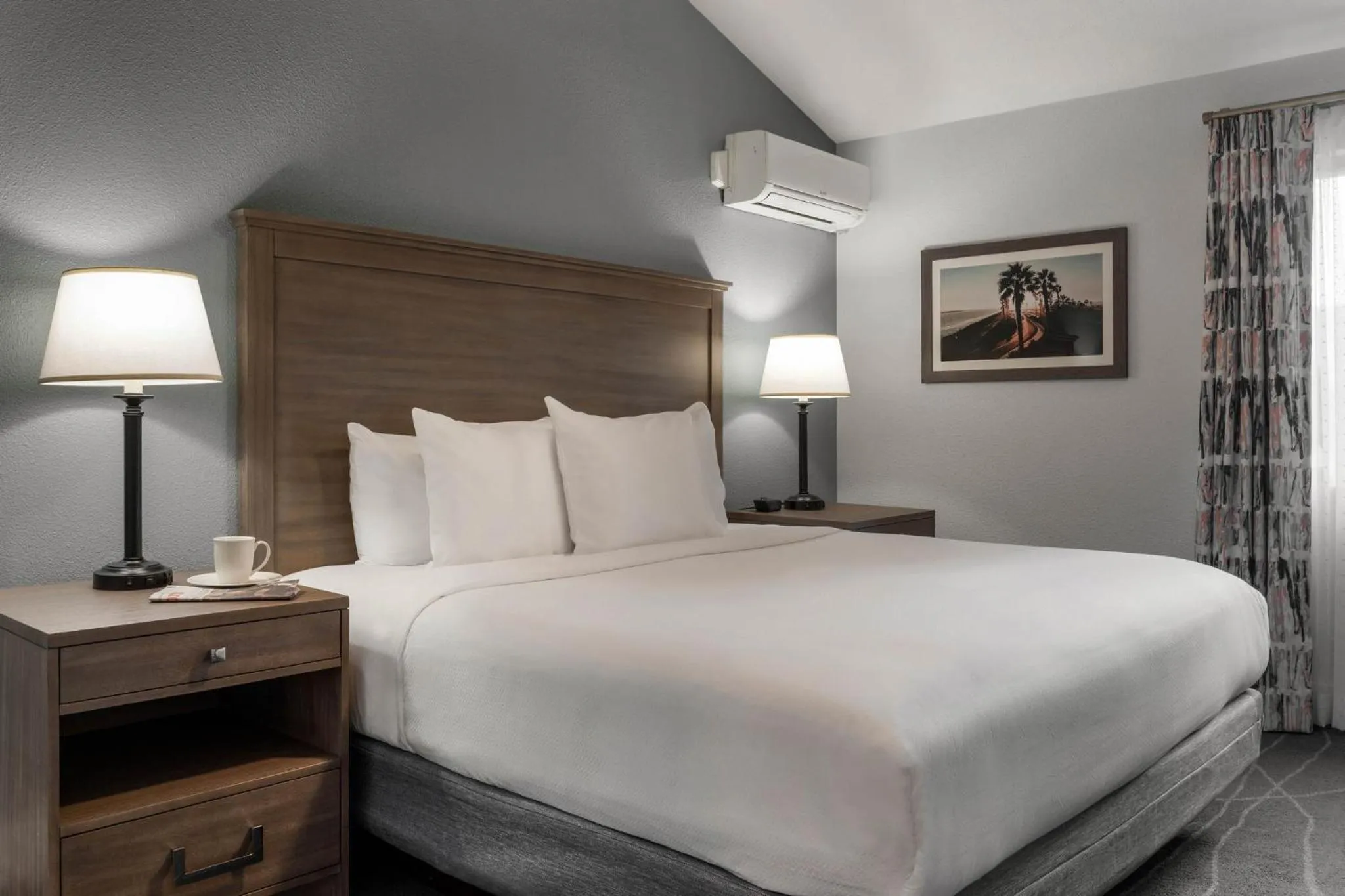 Bedroom, Bed in Club Wyndham Dolphin's Cove