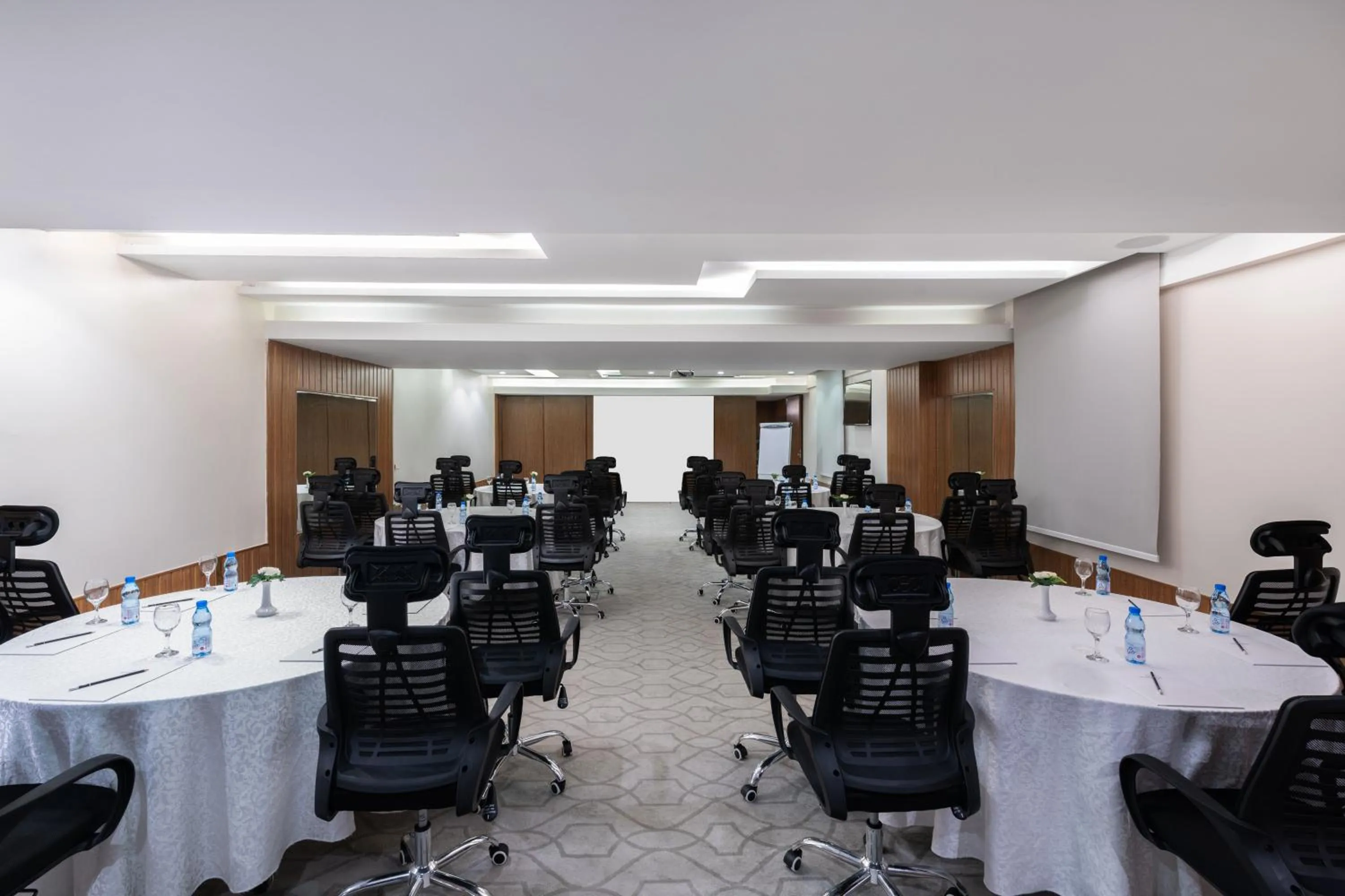 Meeting/conference room in Warwick Hotel Jeddah