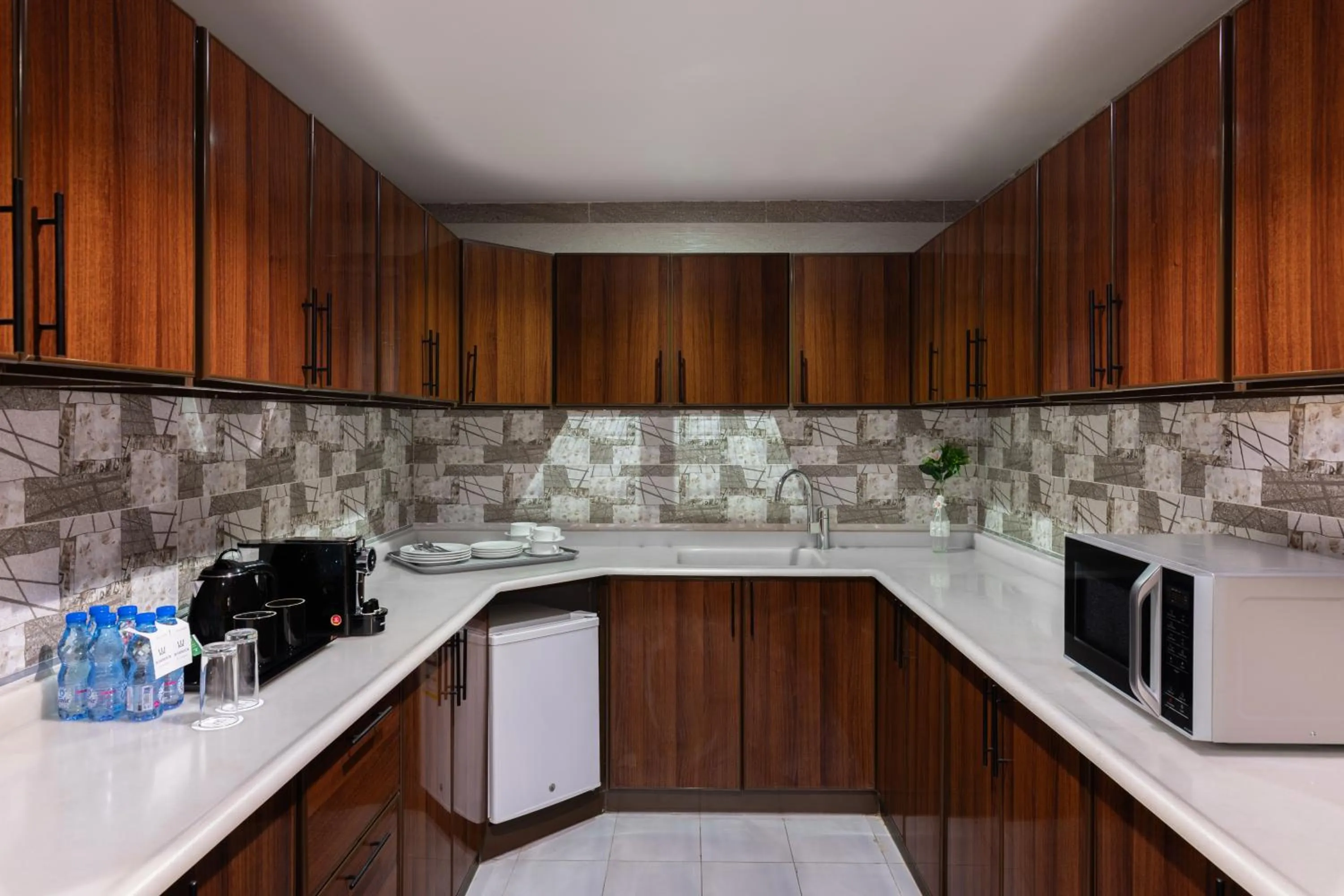 Kitchen or kitchenette in Warwick Hotel Jeddah
