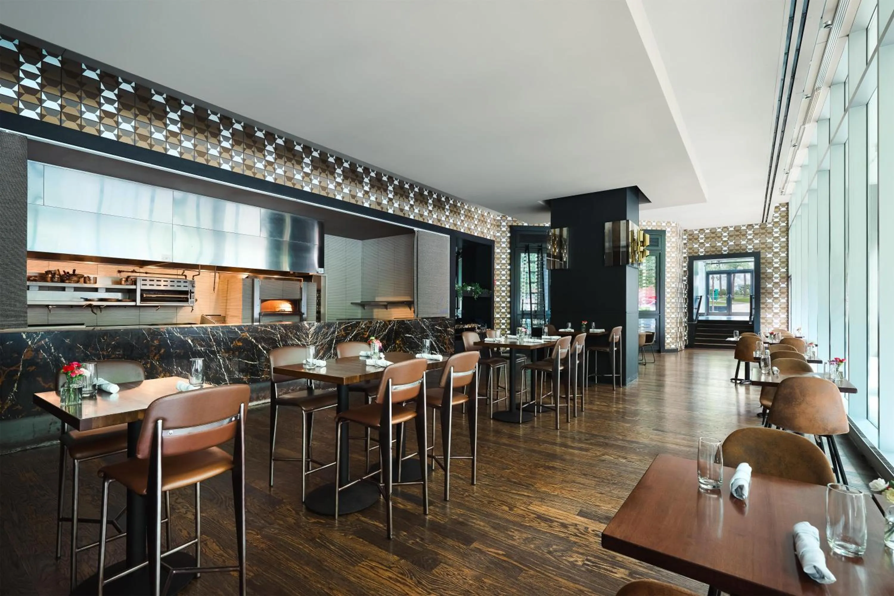 Restaurant/places to eat in The Royal Sonesta Chicago River North