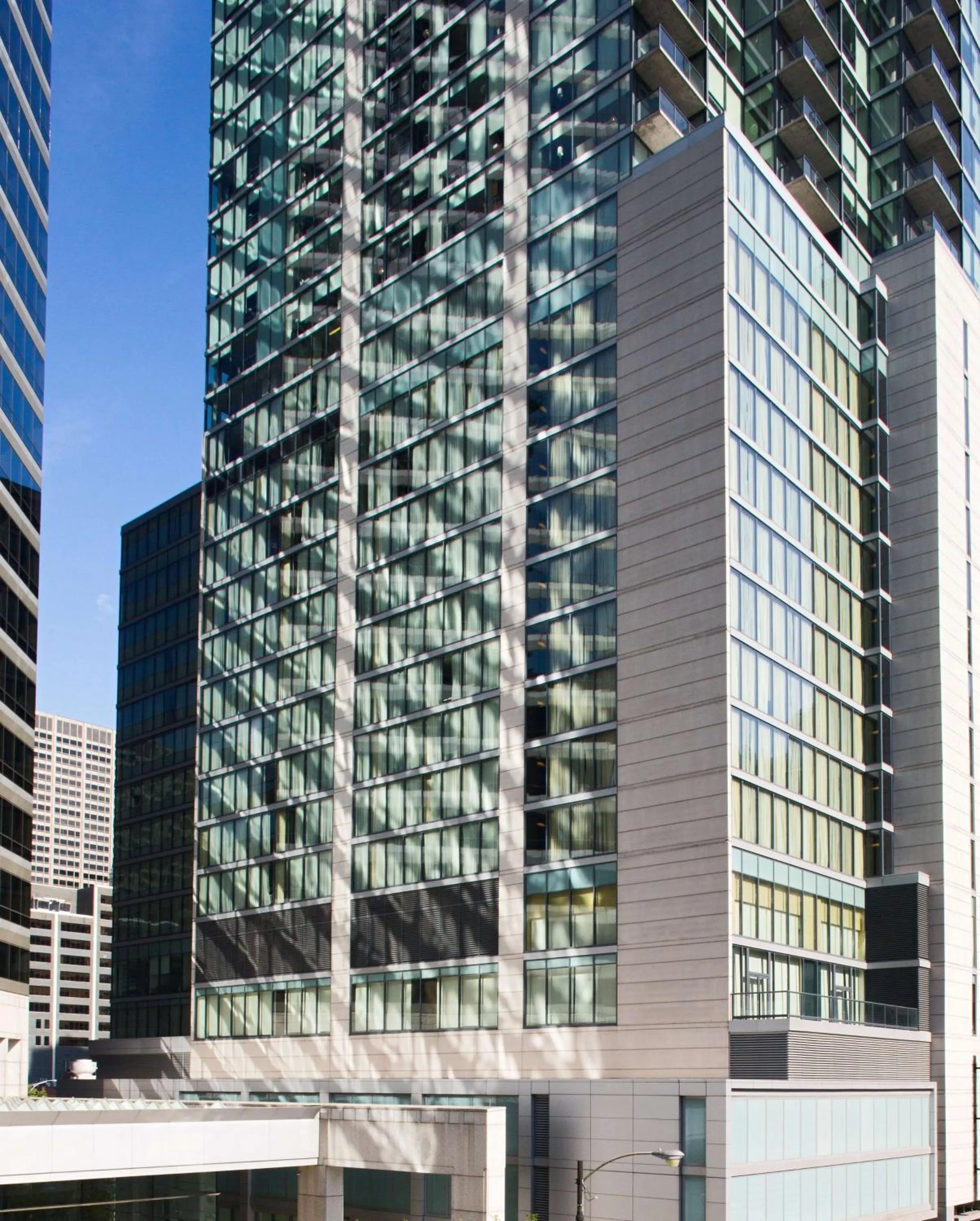 Property building in The Royal Sonesta Chicago River North