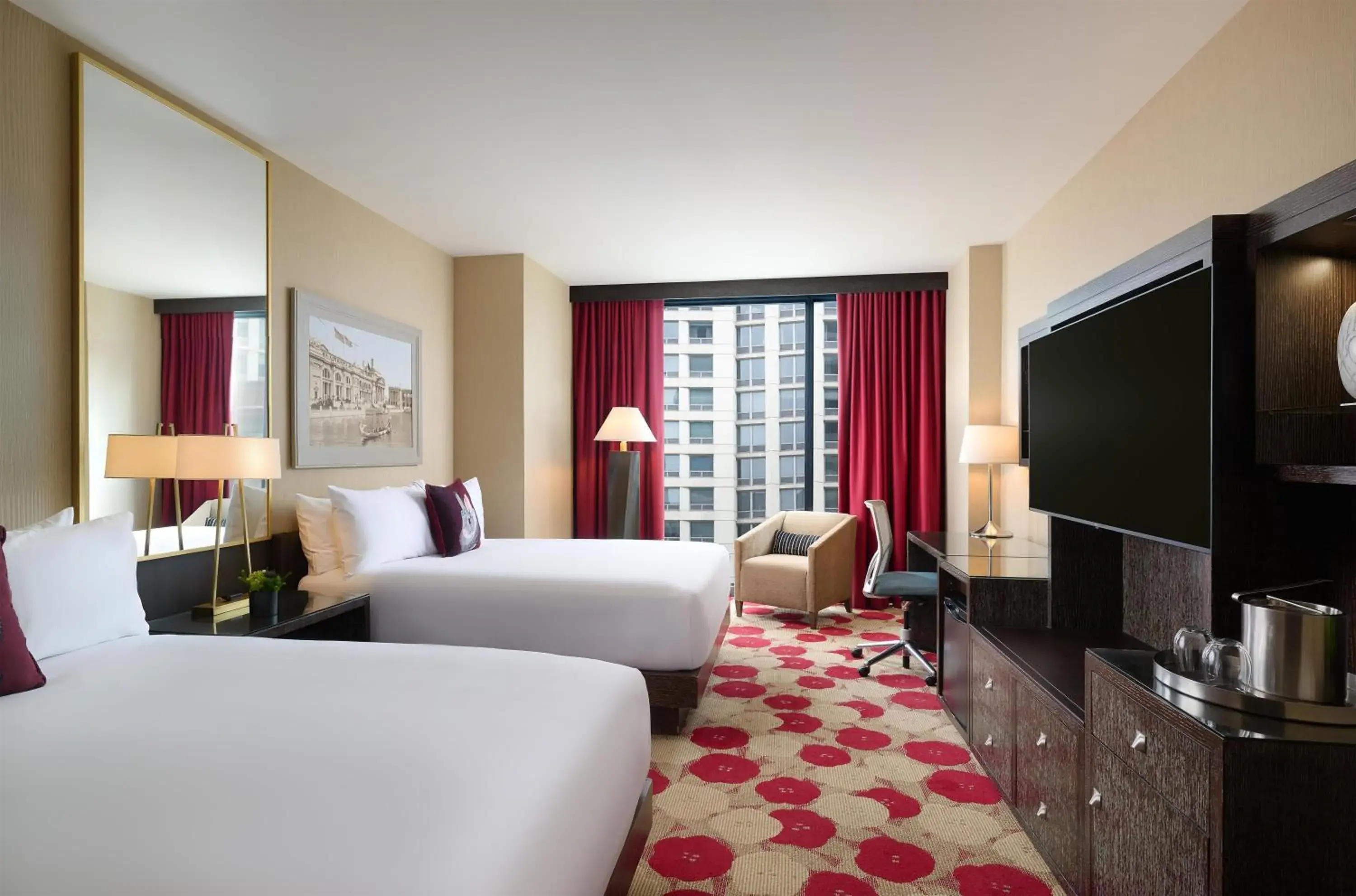 Deluxe Two Queens in The Royal Sonesta Chicago River North Deluxe Two Queens in The Royal Sonesta Chicago River North