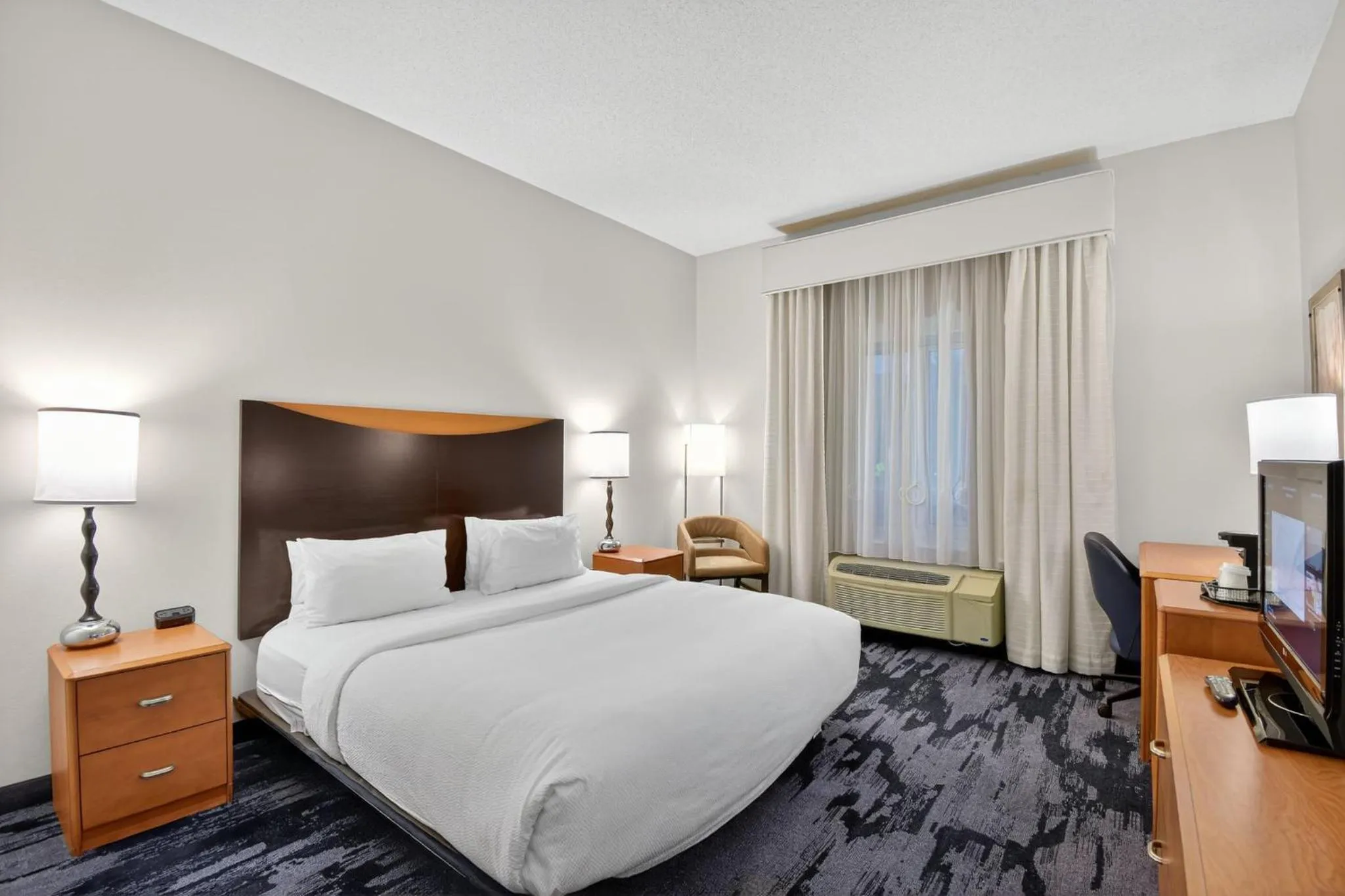 Bedroom, Bed in Fairfield Inn & Suites by Marriott Omaha Downtown