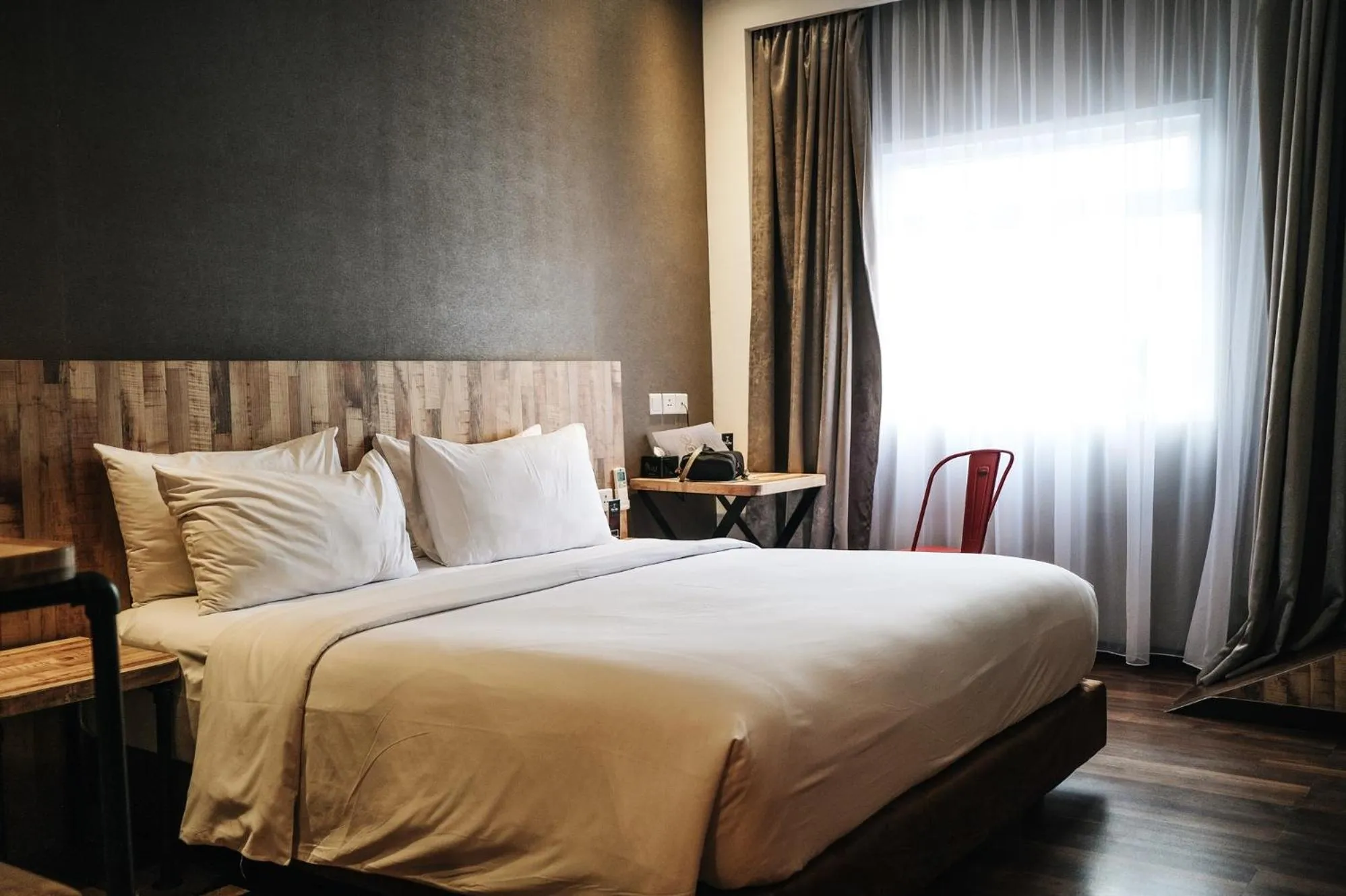 Bedroom, Bed in All Nite And Day Palembang Veteran