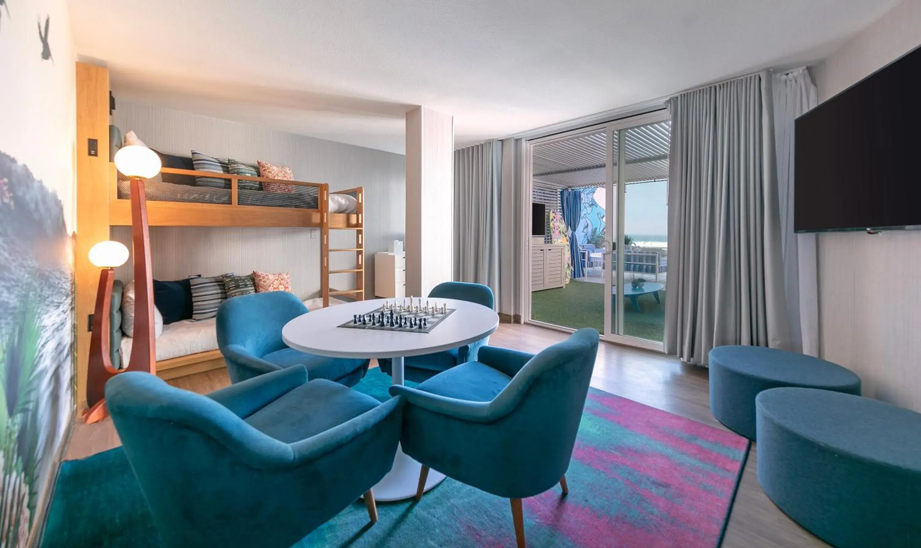 Suite with Pool View in The Wayfarer San Diego Suite with Pool View in The Wayfarer San Diego