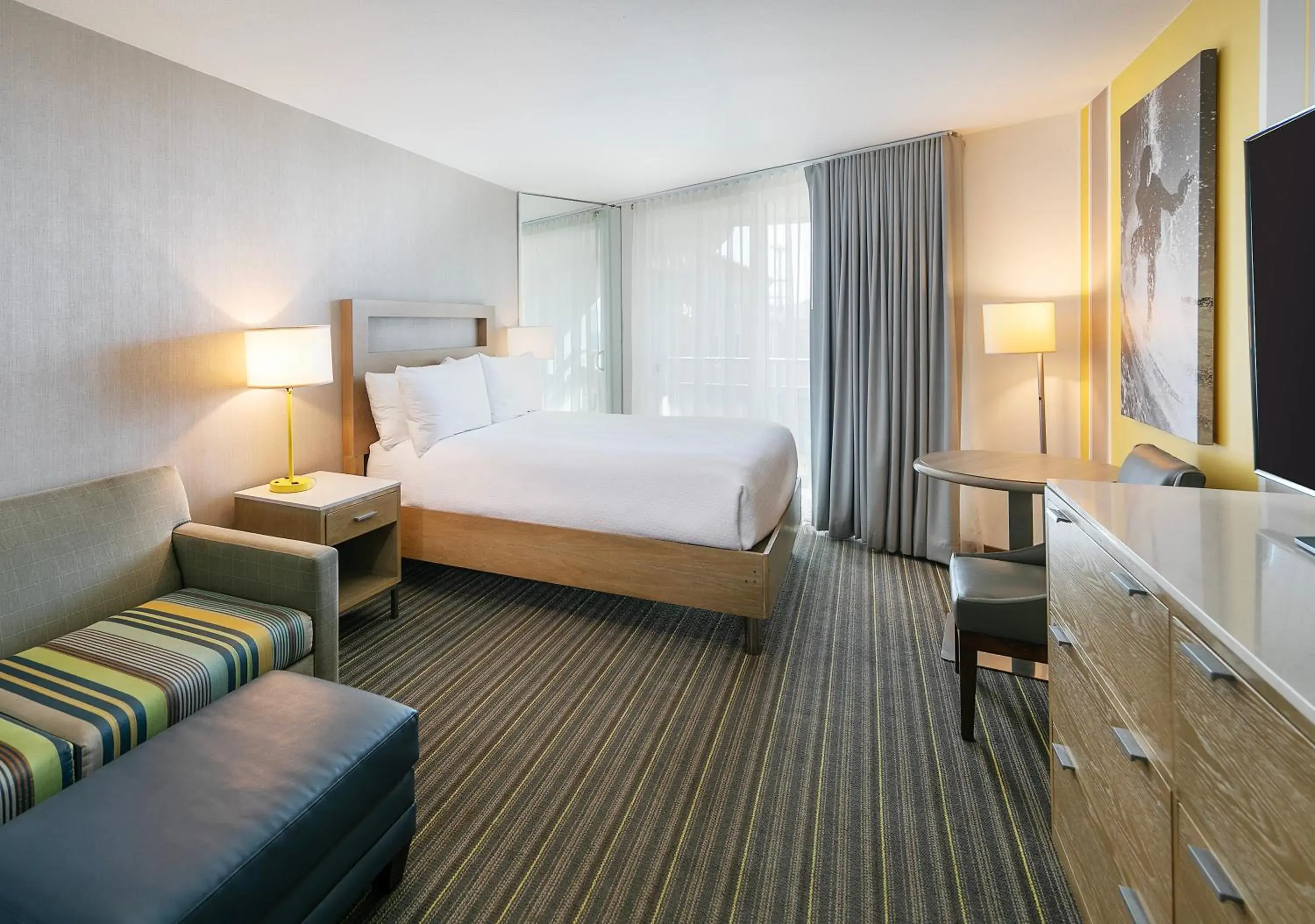 Deluxe Queen Room Non View in The Wayfarer San Diego Deluxe Queen Room Non View in The Wayfarer San Diego