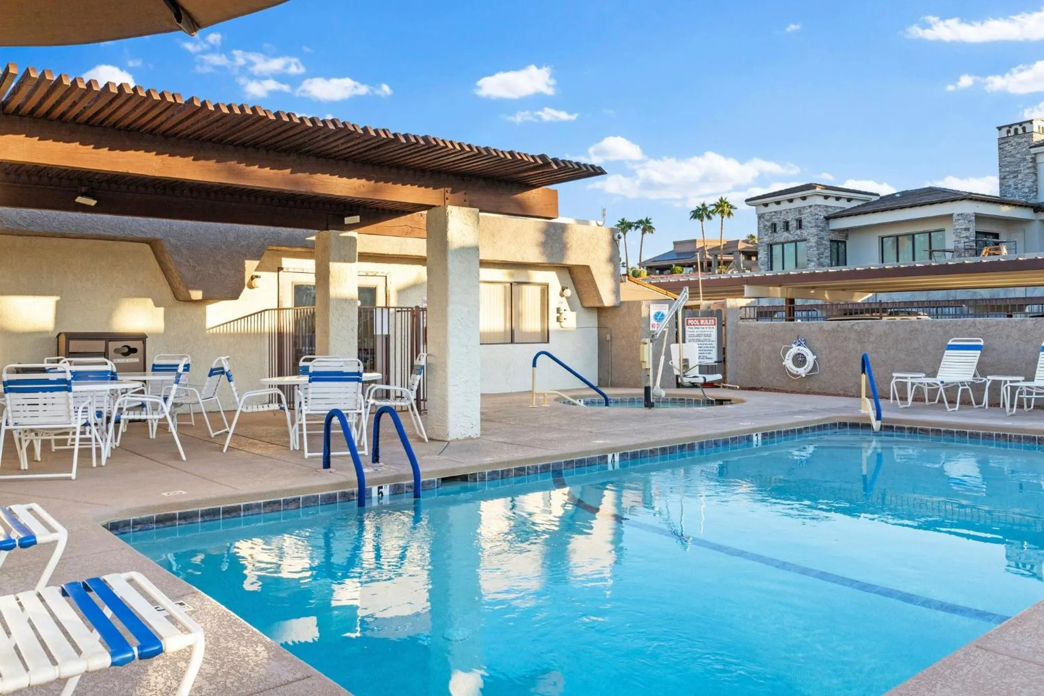 Swimming pool in WorldMark Havasu Dunes