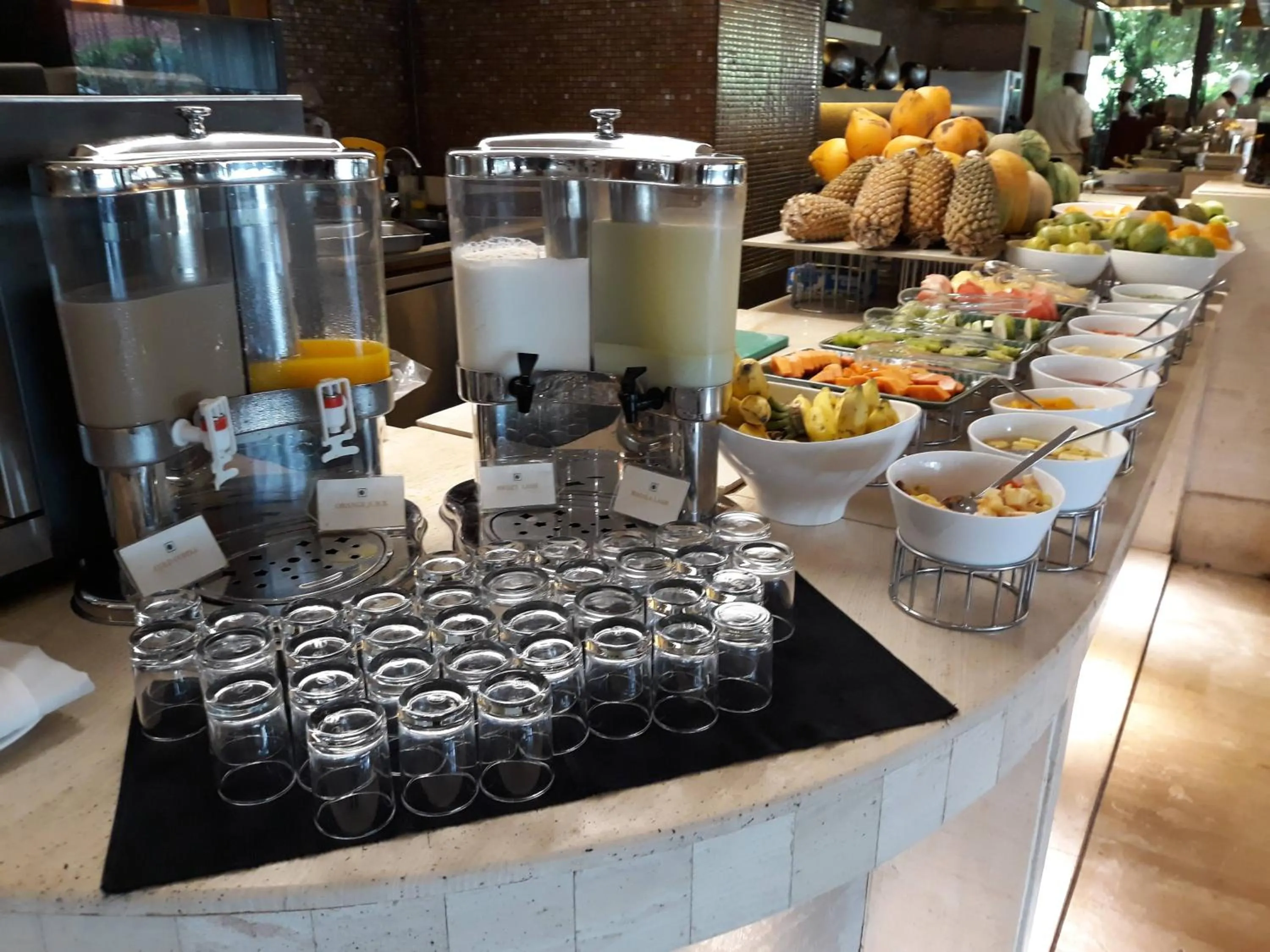 Buffet breakfast in Taj Samudra, Colombo