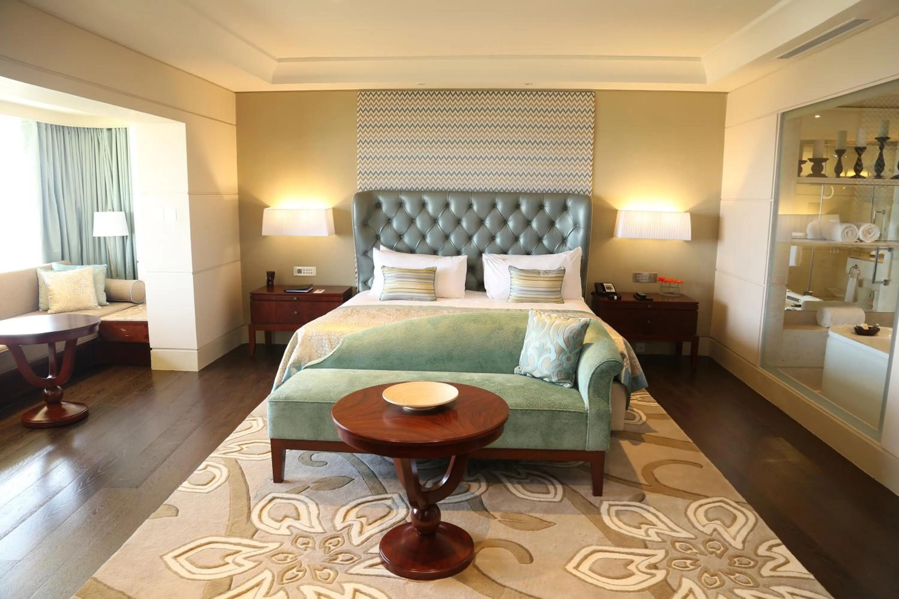 Photo of the whole room, Bed in Taj Samudra, Colombo