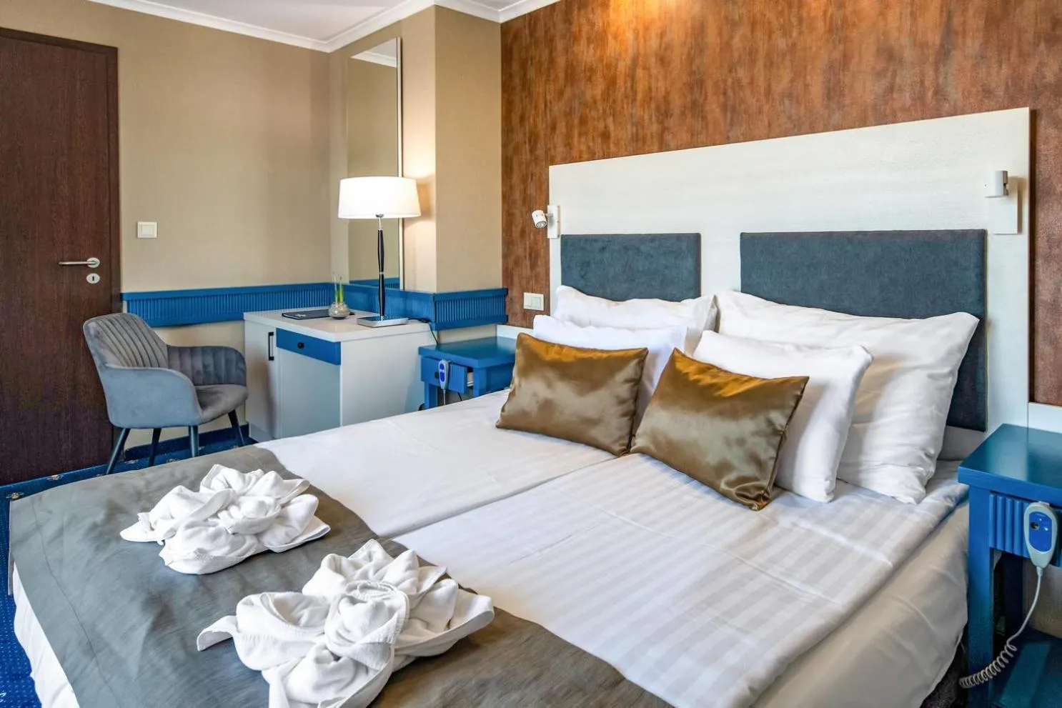 Seating area, Bed in Balneo Hotel Zsori Thermal & Wellness