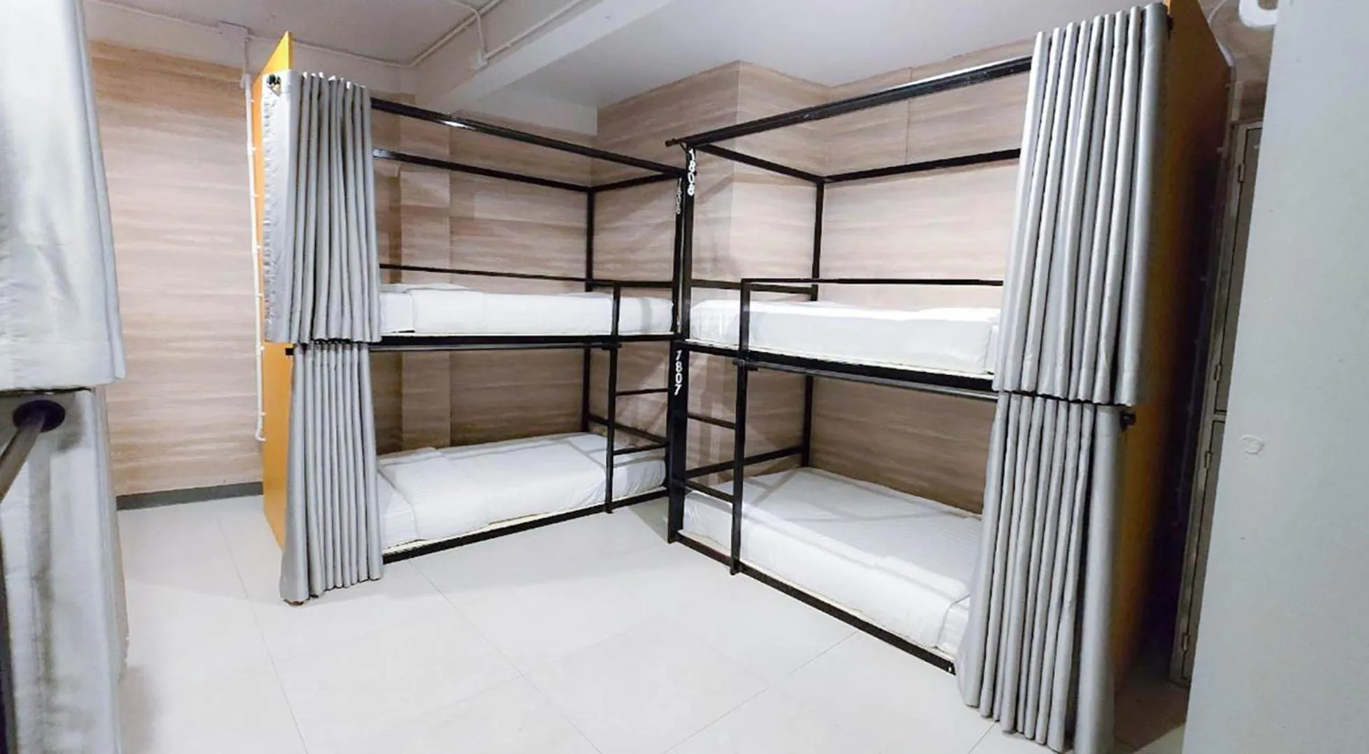 Bed in Nappark Hostel @Khao San