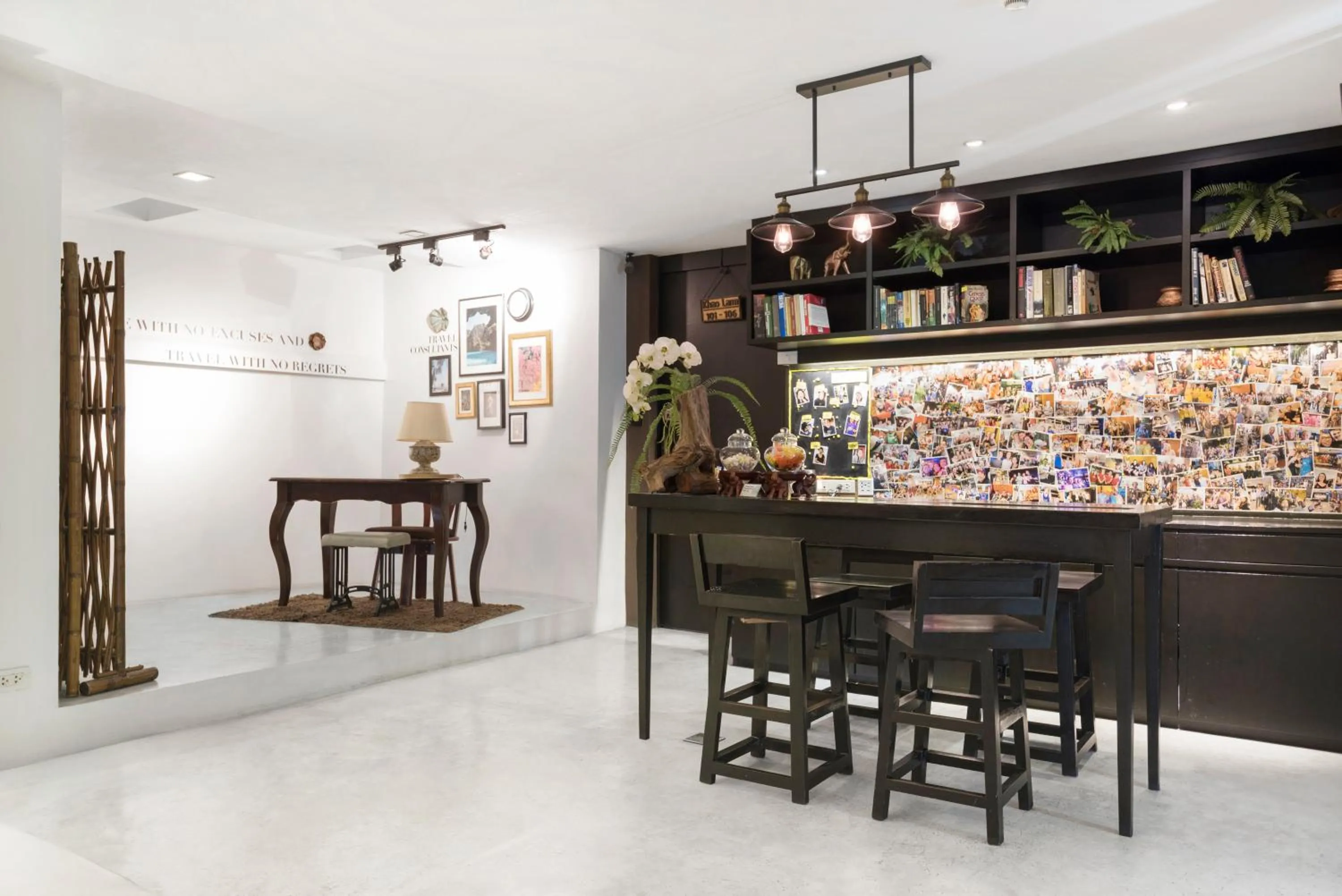 Property building in Nappark Hostel @Khao San