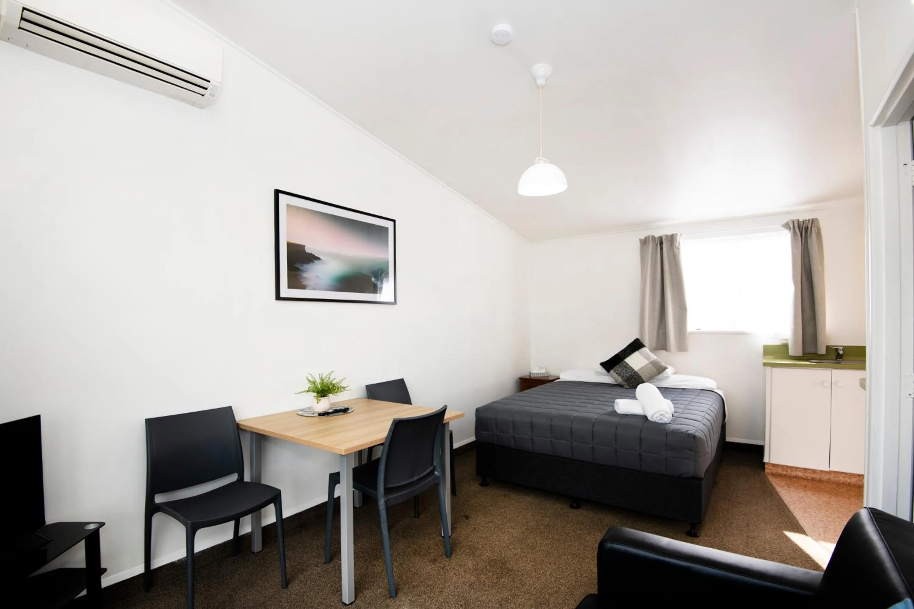 Bed in Spanish Lady Motel