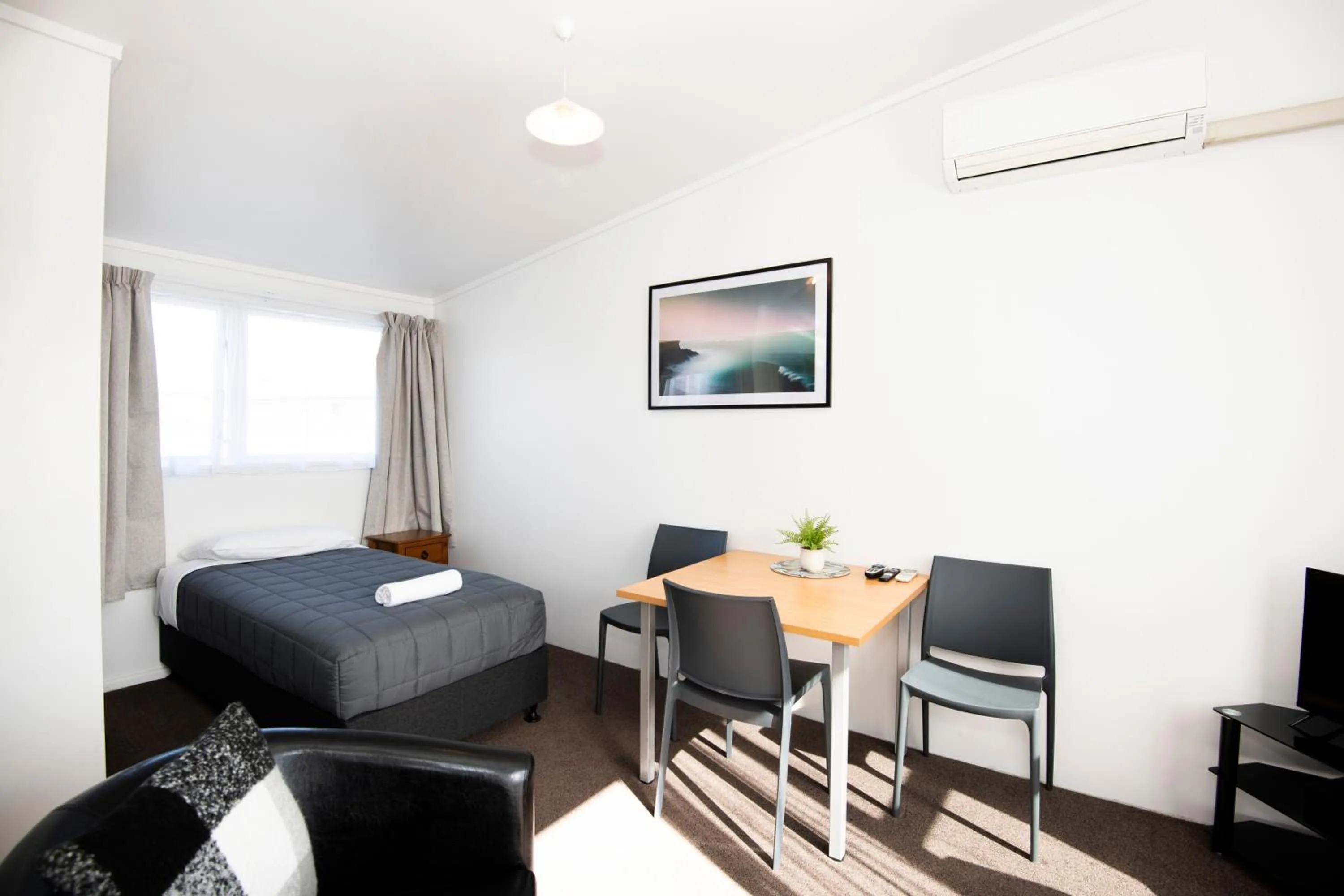 Bed in Spanish Lady Motel