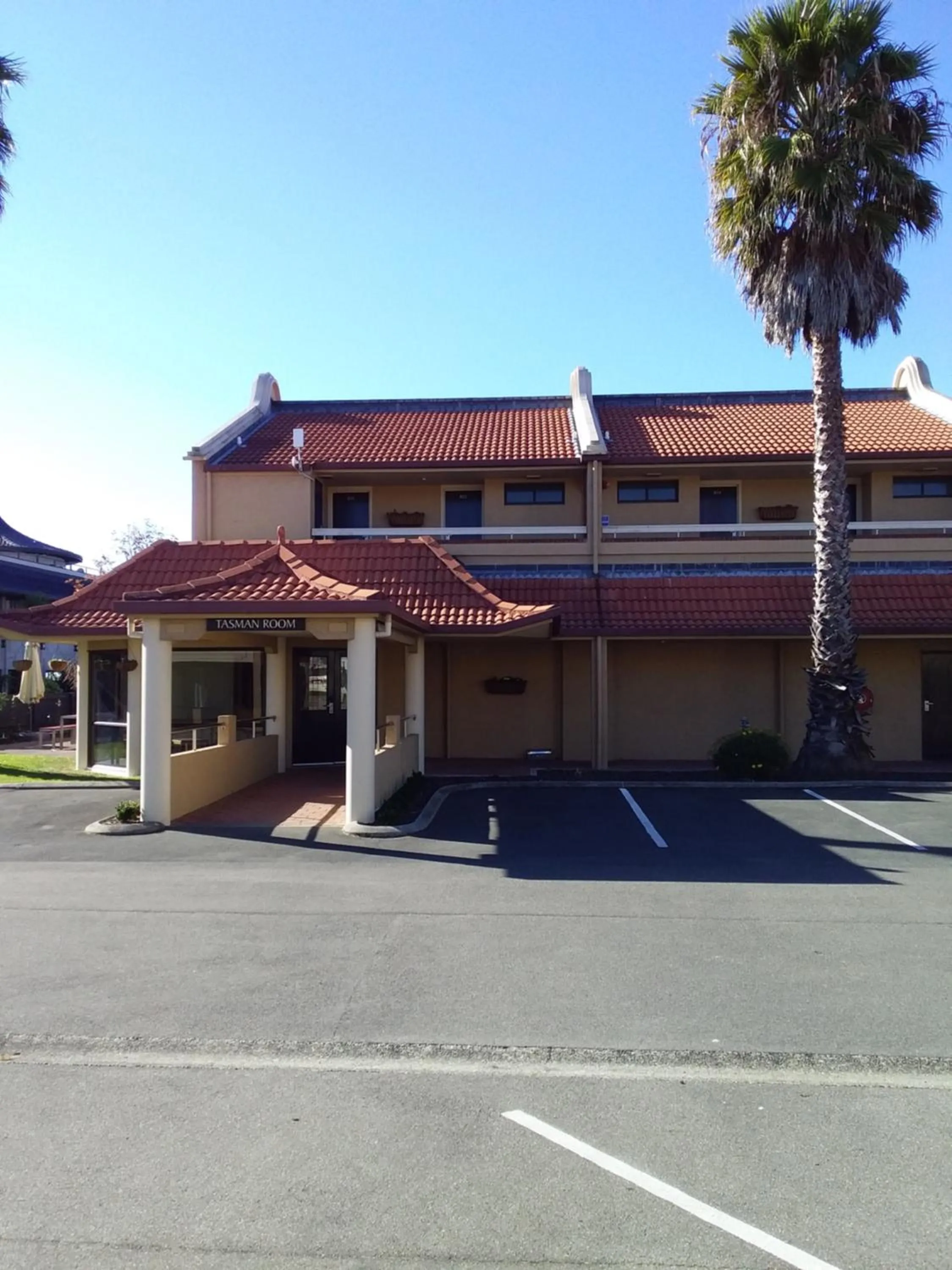 Facade/entrance in The Beachcomber Hotel