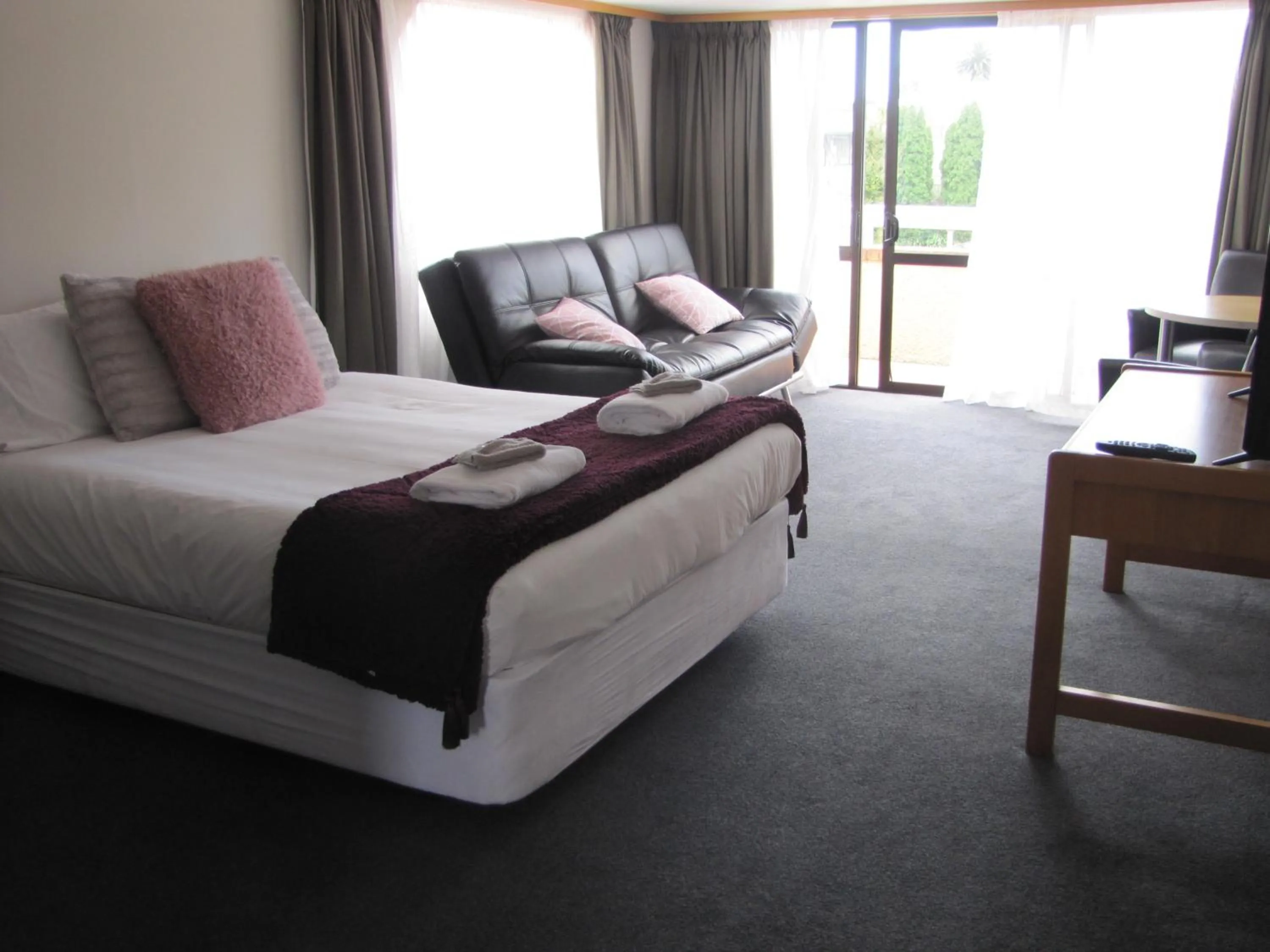 Bed in The Beachcomber Hotel