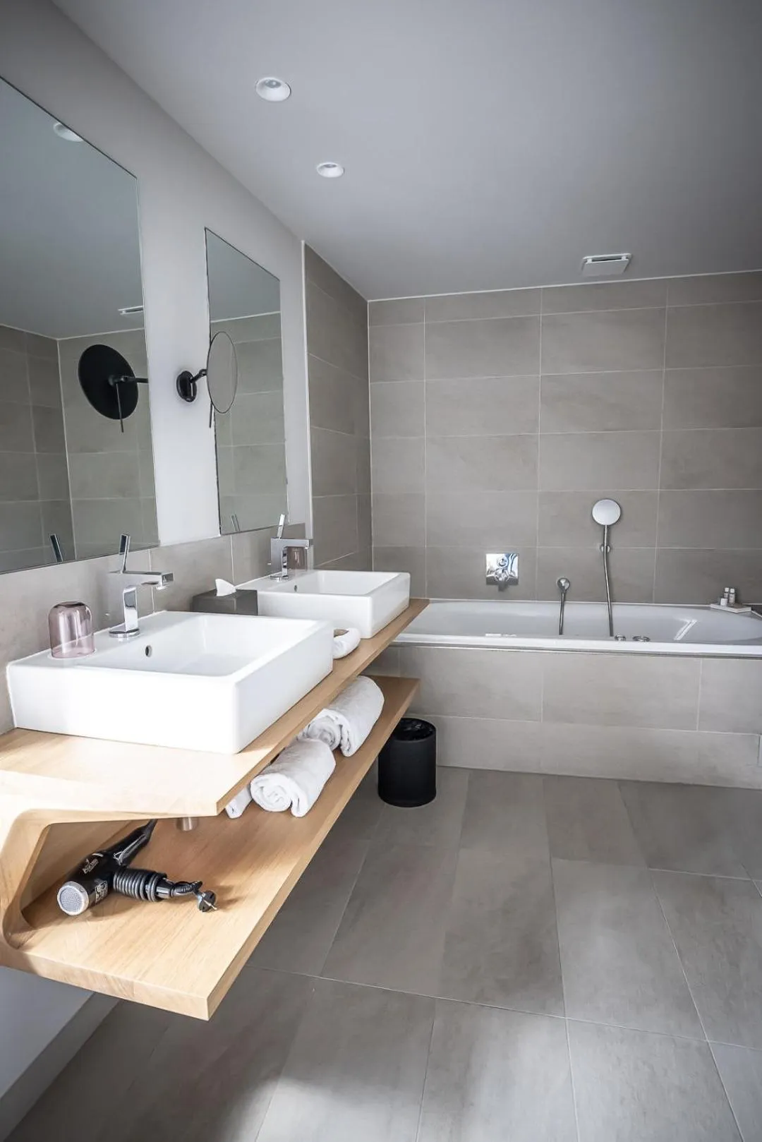 Bathroom in Relais et Châteaux Le Chambard