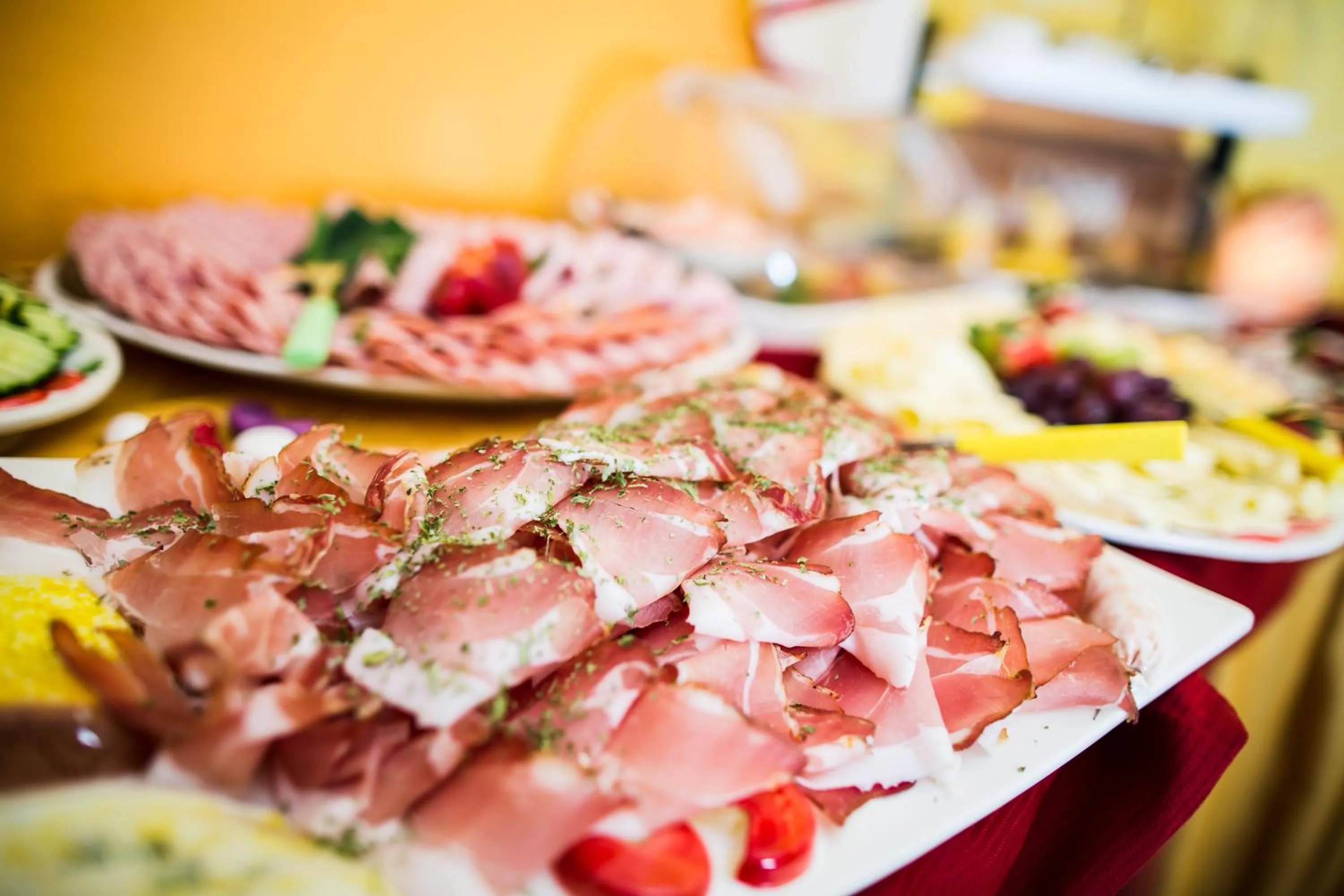 Buffet breakfast in Hotel Garni Zerza