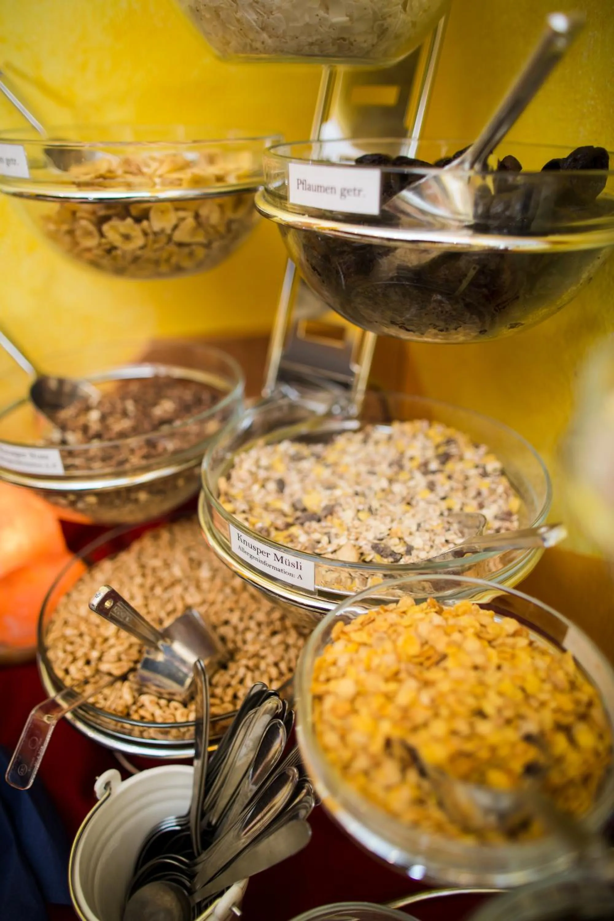 Buffet breakfast in Hotel Garni Zerza