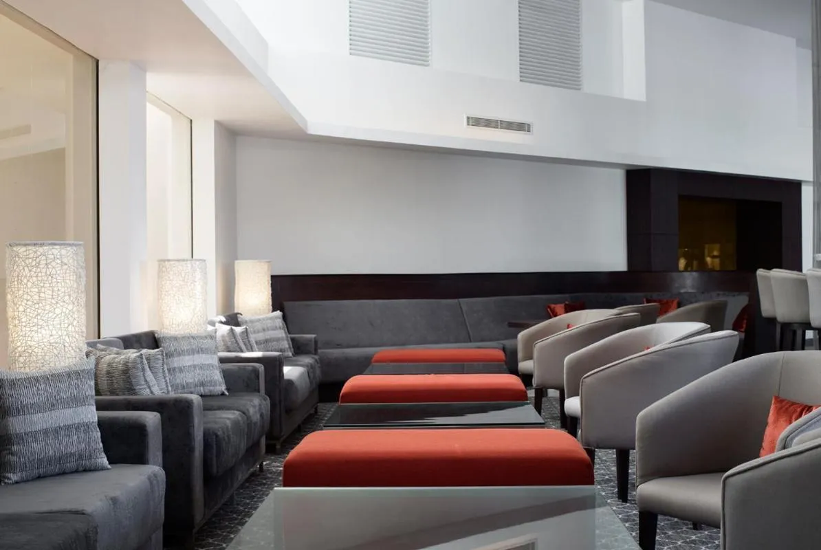 Lounge or bar in Vivanta Colombo, Airport Garden