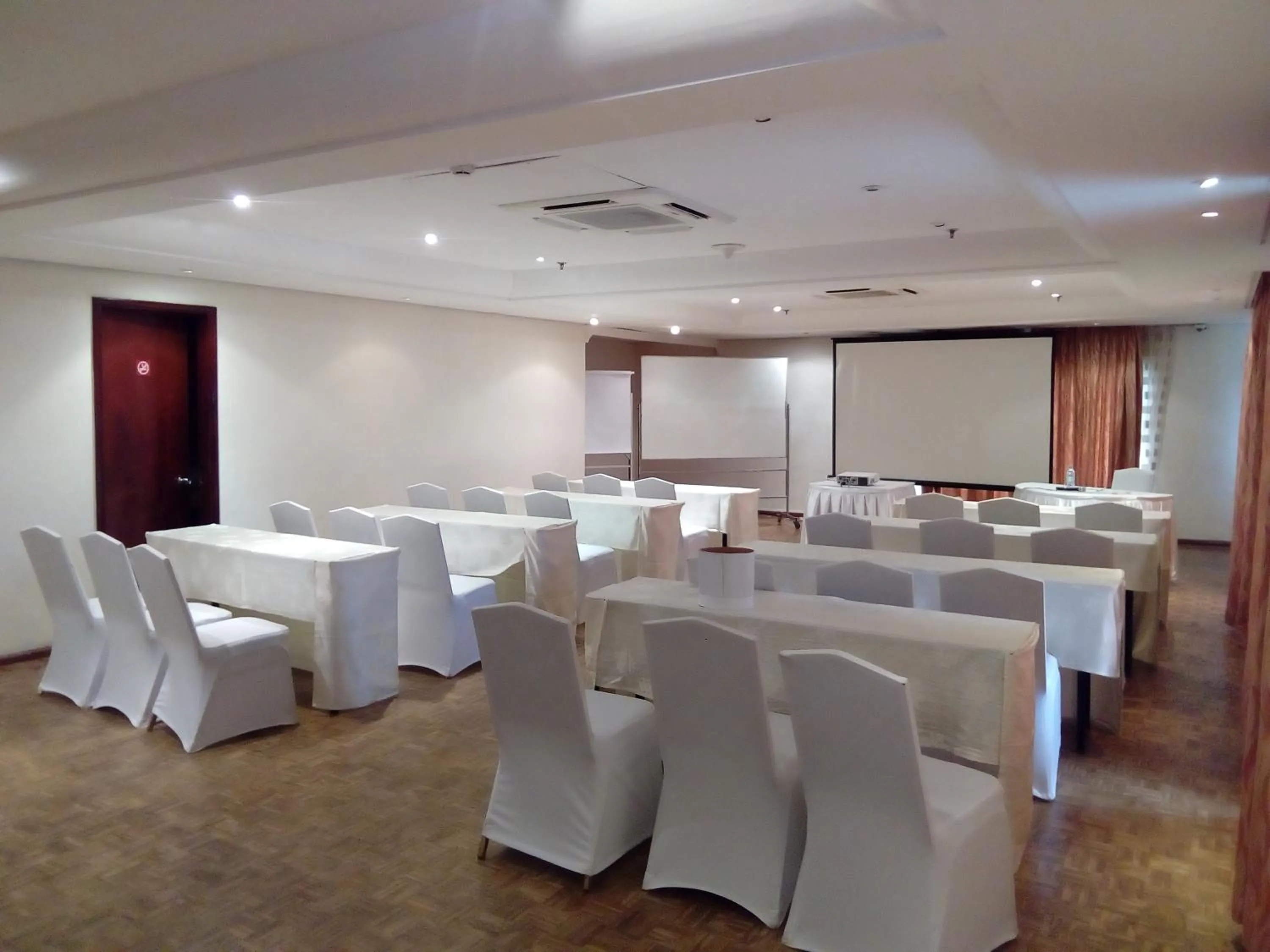 Banquet/Function facilities in Vivanta Colombo, Airport Garden