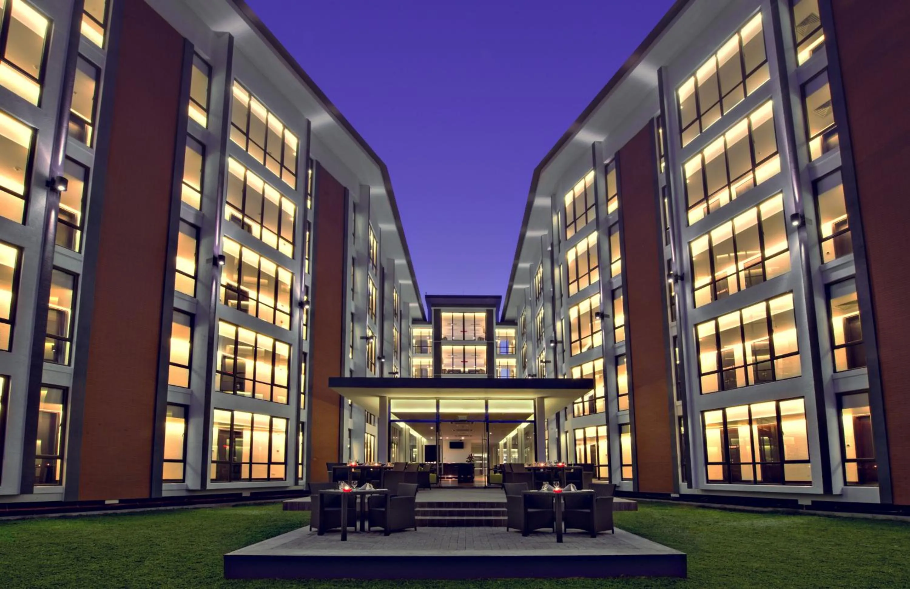 Property building in Vivanta Colombo, Airport Garden