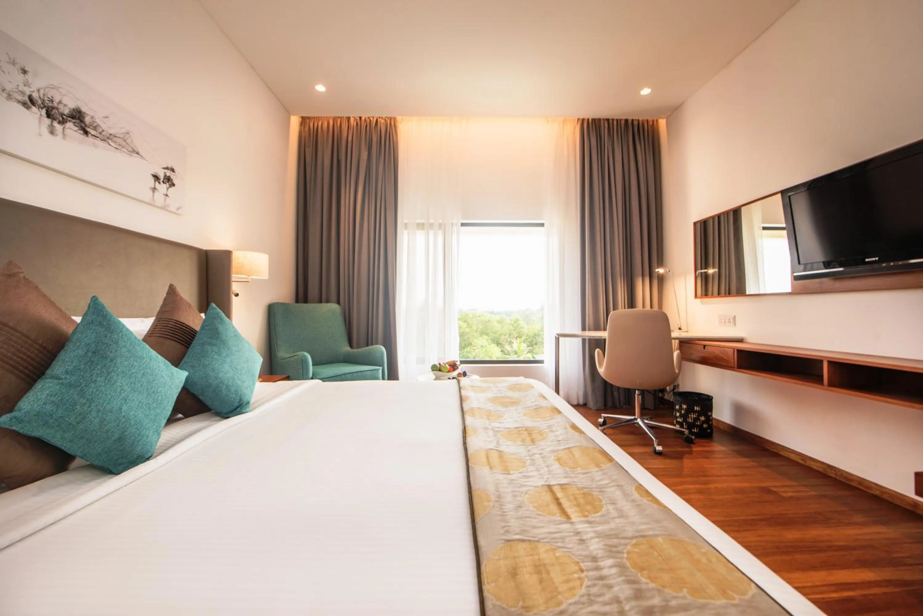 Bed in Vivanta Colombo, Airport Garden