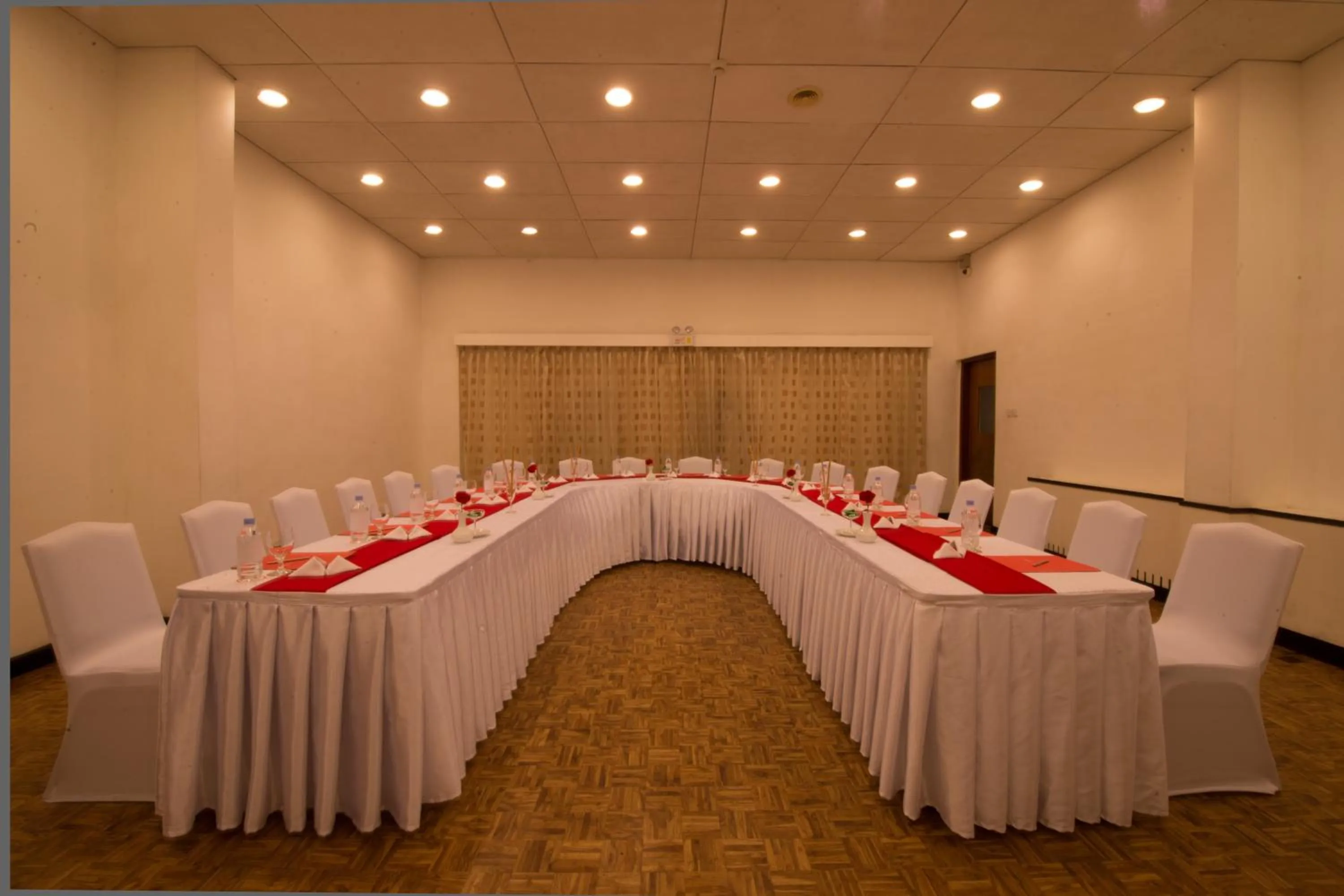 Business facilities in Vivanta Colombo, Airport Garden