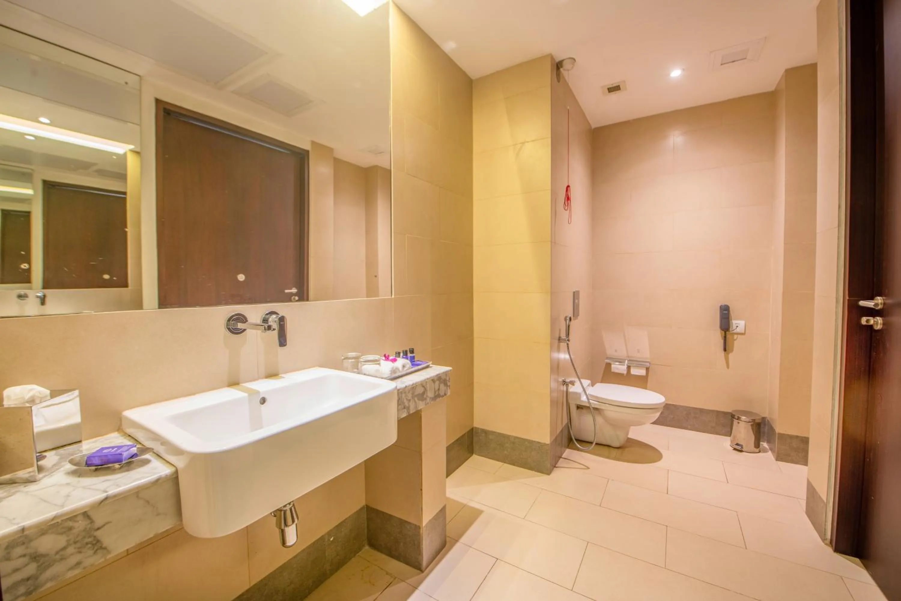 Vivanta Colombo, Airport Garden