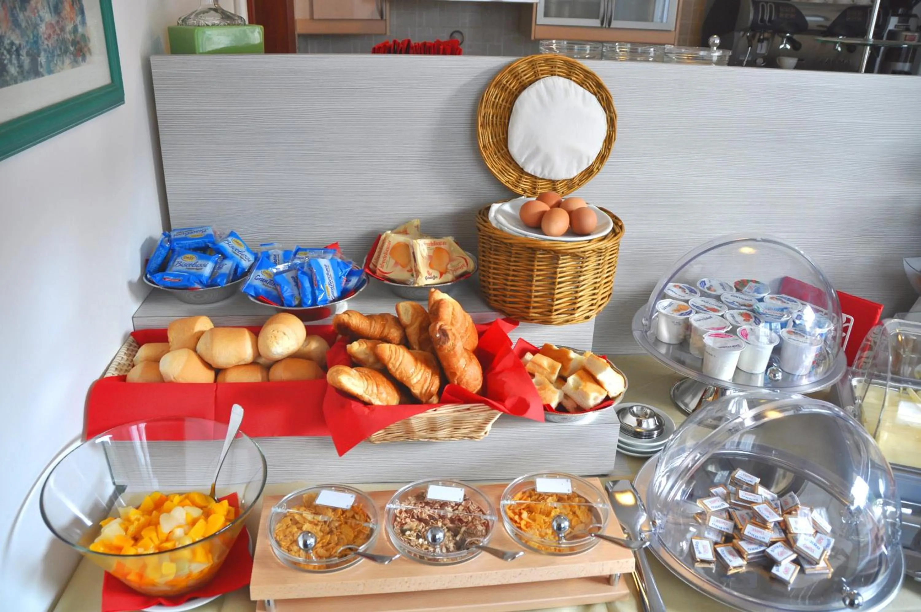 Buffet breakfast in Stella Della Marina