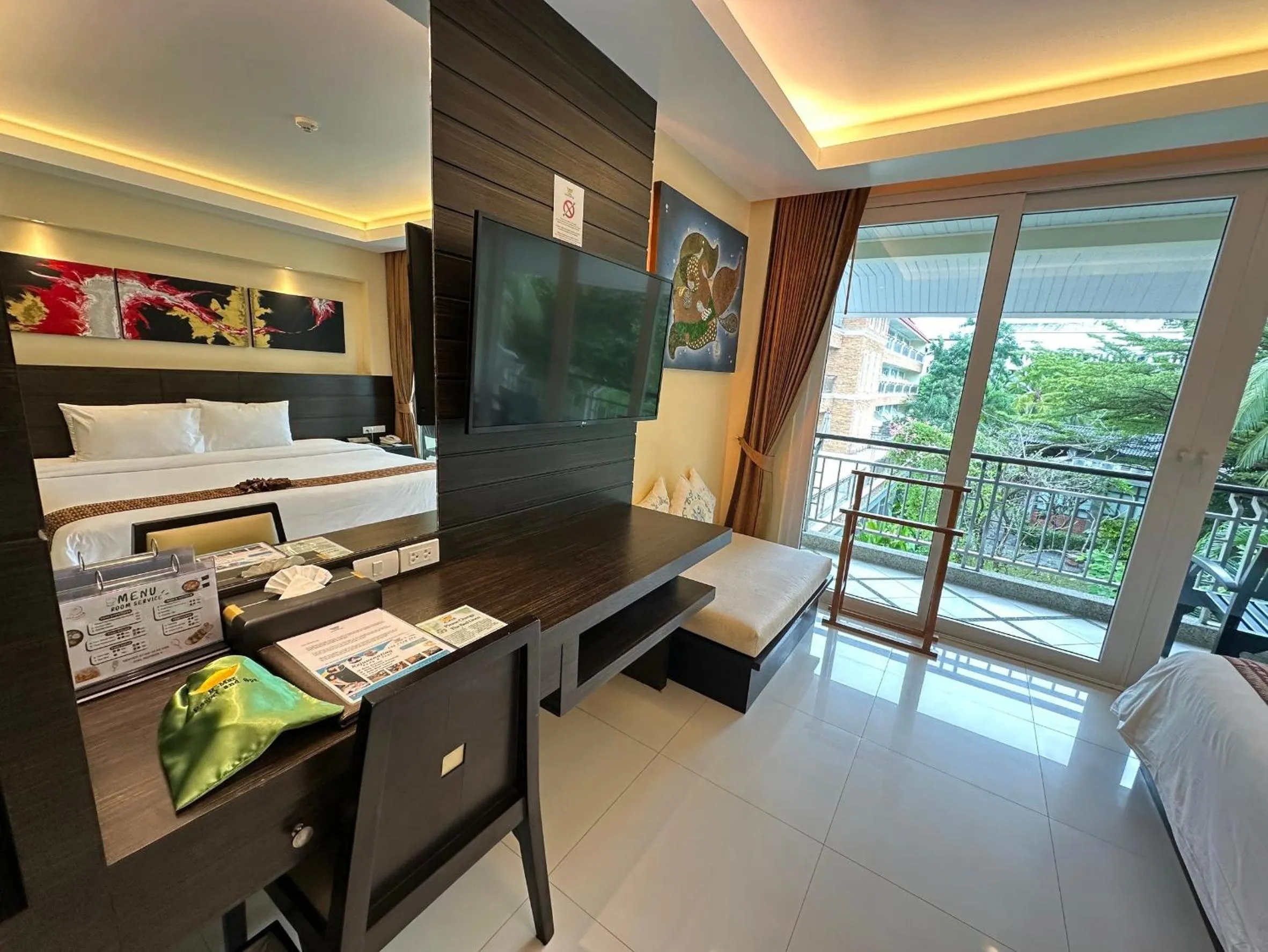 TV and multimedia in R-Mar Resort and Spa Patong, Phuket