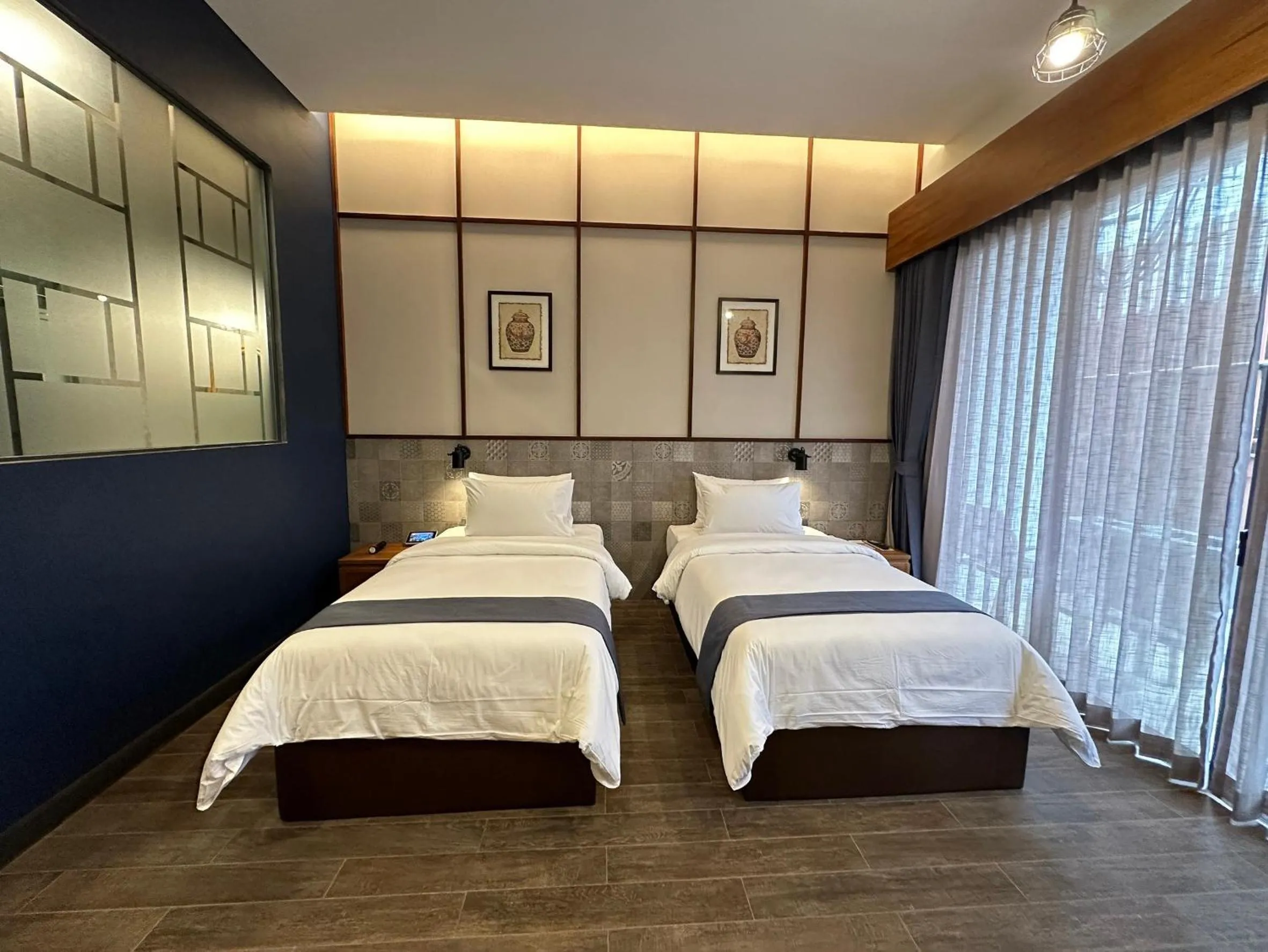 Bed in R-Mar Resort and Spa Patong, Phuket