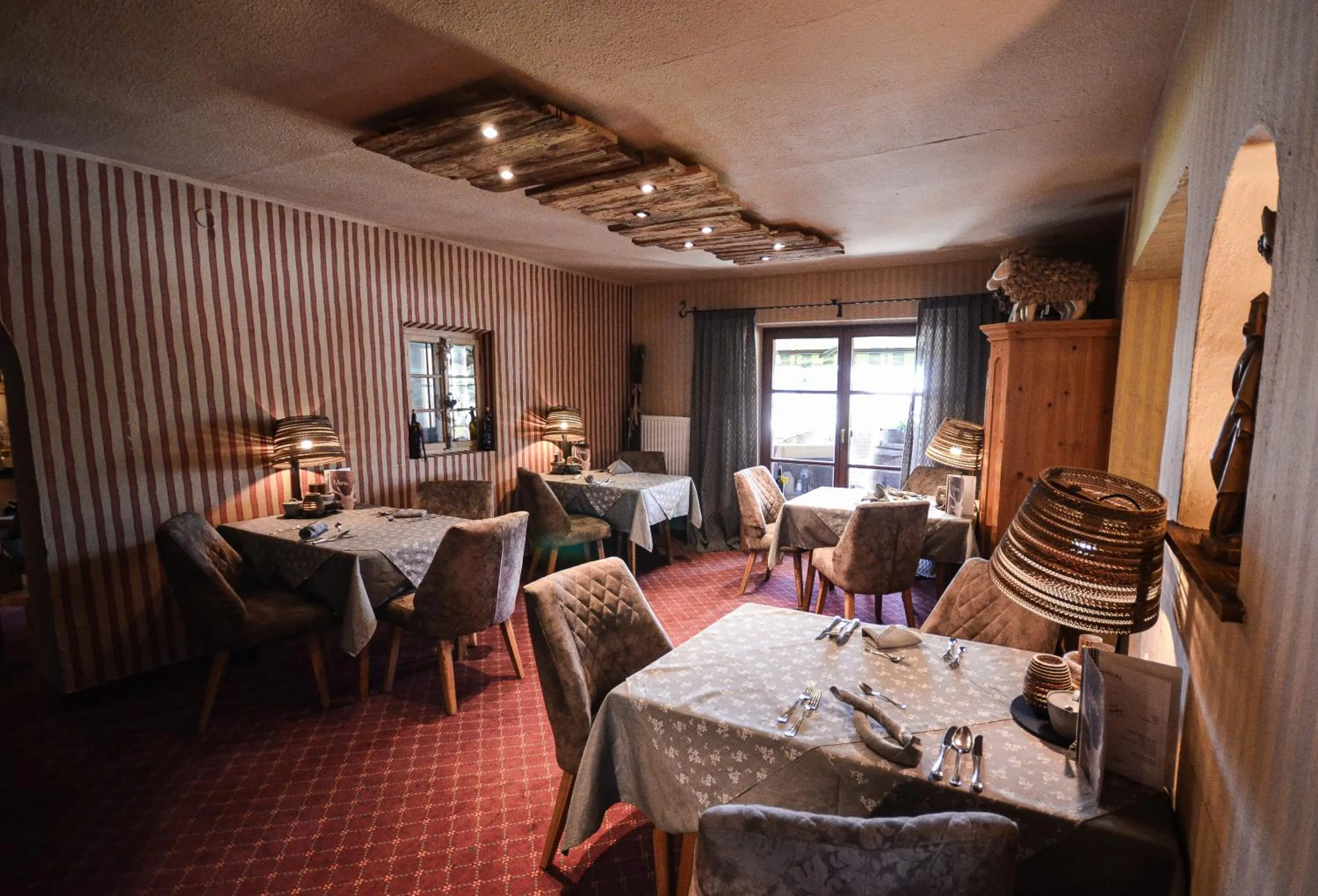 Restaurant/places to eat in Hotel Ehrwalderhof