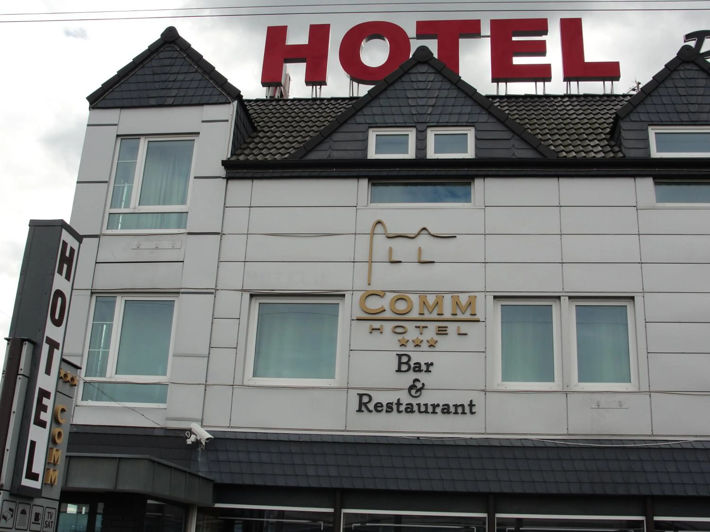 Facade/entrance in Comm Hotel Poznań Airport