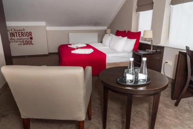 Bed in Comm Hotel Poznań Airport