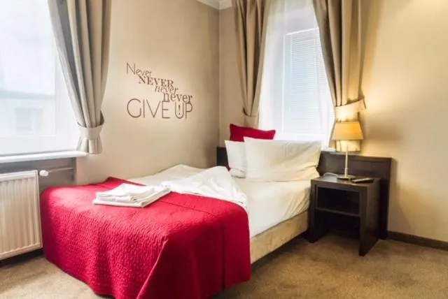 Bed in Comm Hotel Poznań Airport