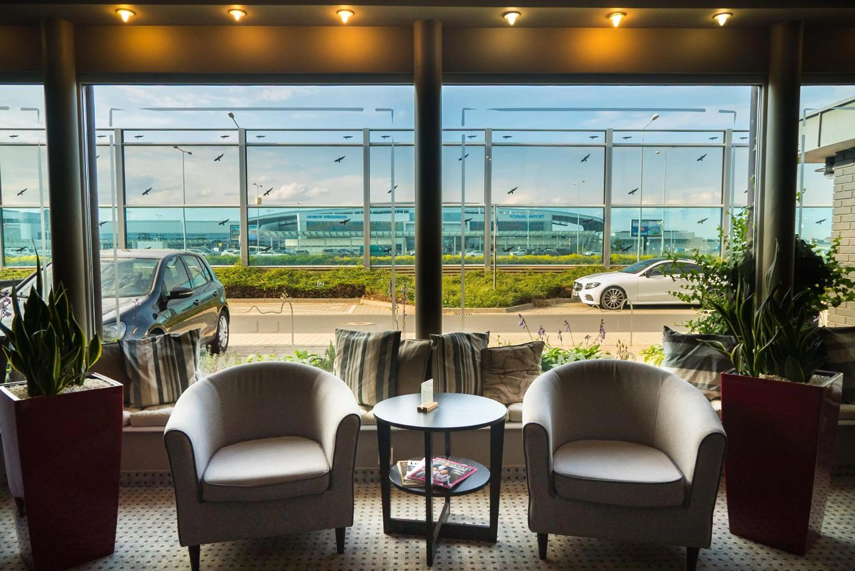 Comm Hotel Poznań Airport