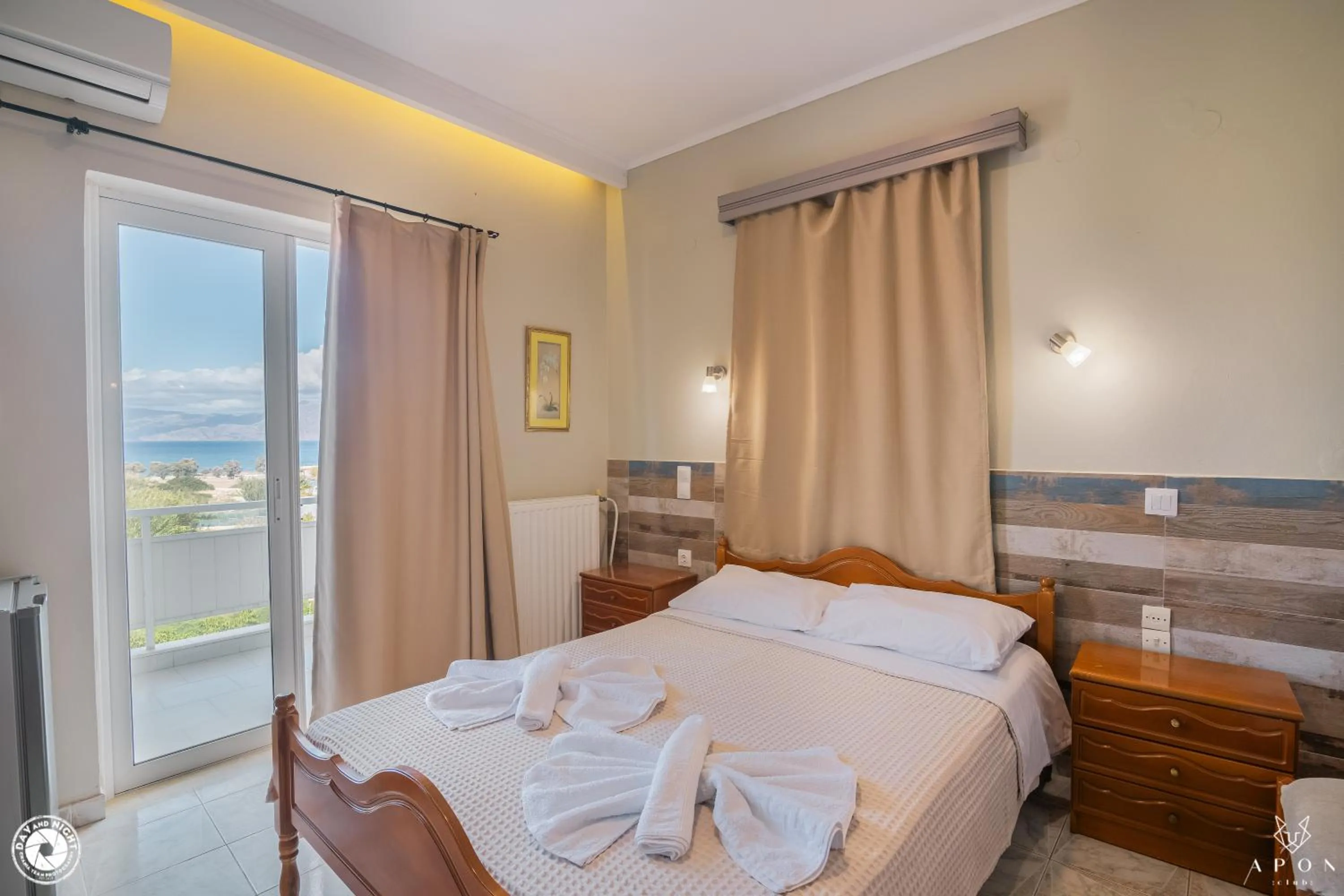 Bed in Bikakis Family Apartments