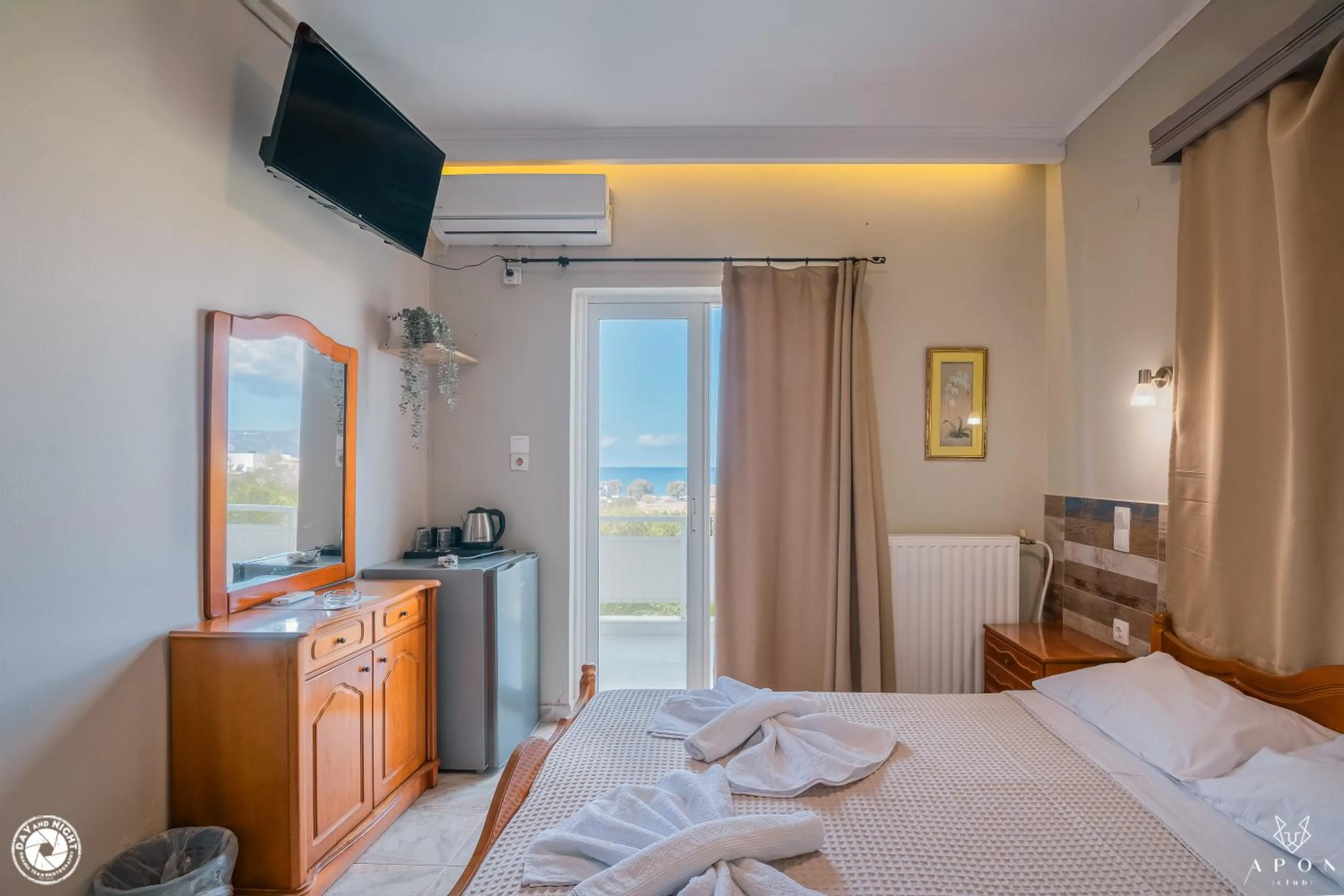 Bed in Bikakis Family Apartments