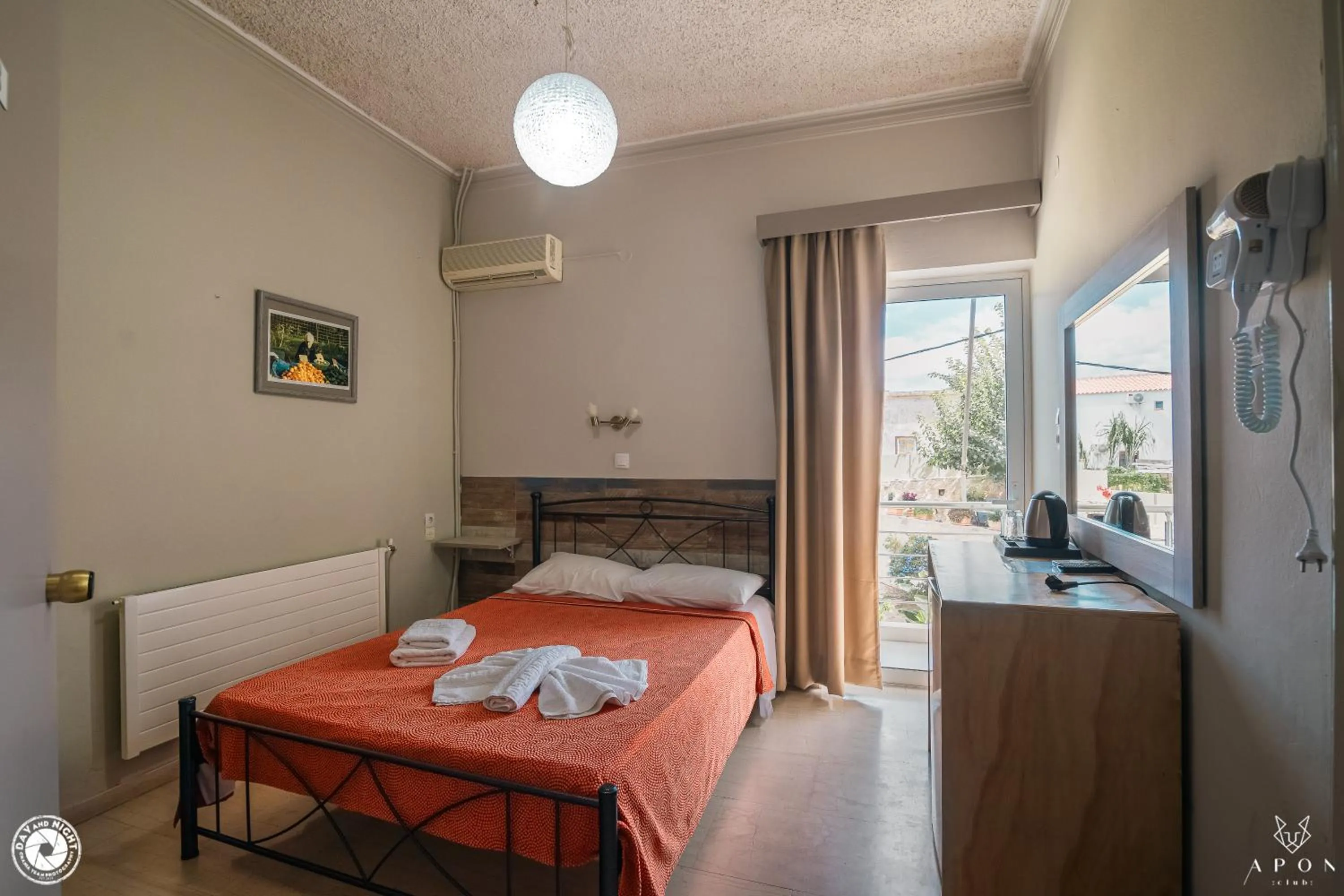 Bed in Bikakis Family Apartments