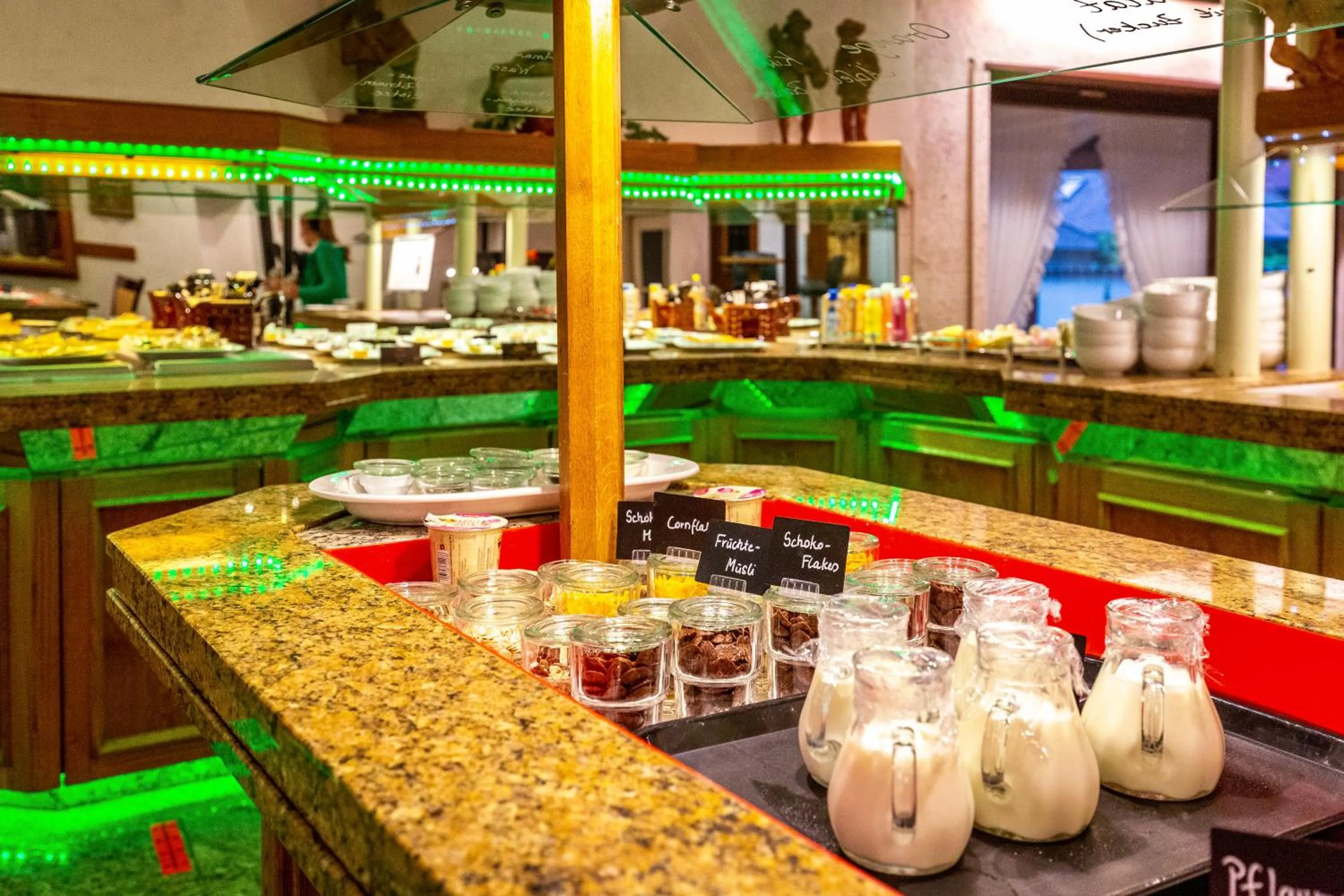 Restaurant/places to eat in Kubler Stars