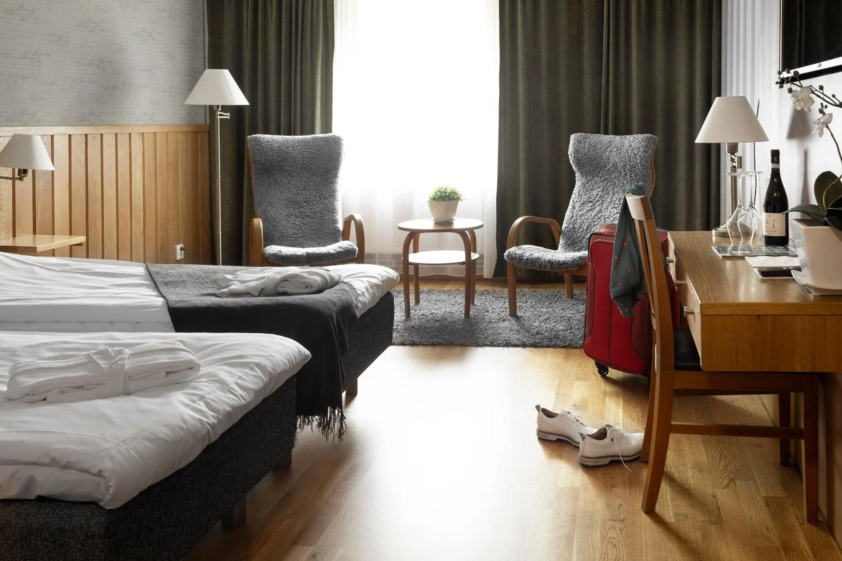 Bedroom, Bed in Lannalodge