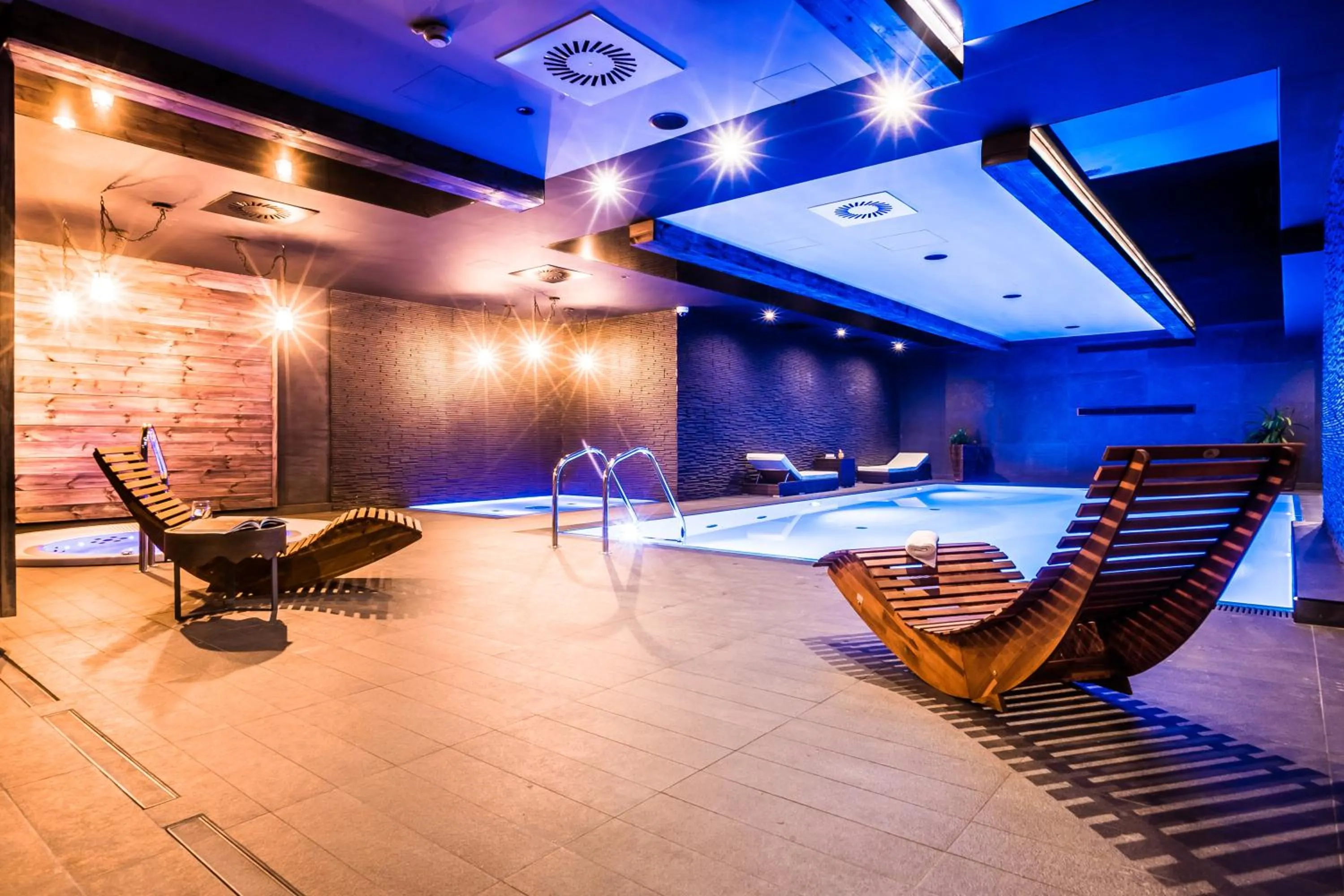 Swimming pool in Rezydencja NOVA na Gubałówce