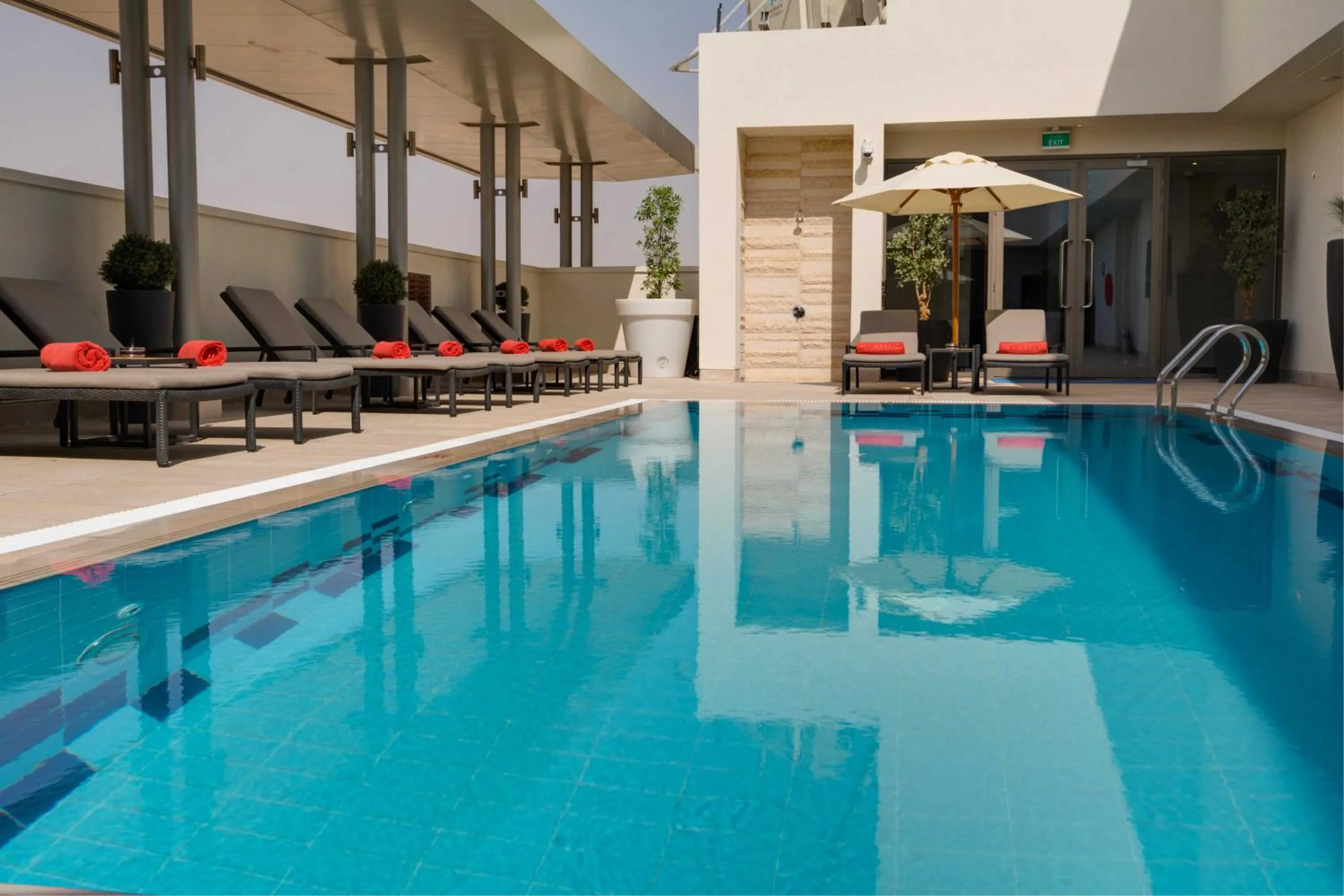 Swimming pool in Centro Waha Riyadh Hotel
