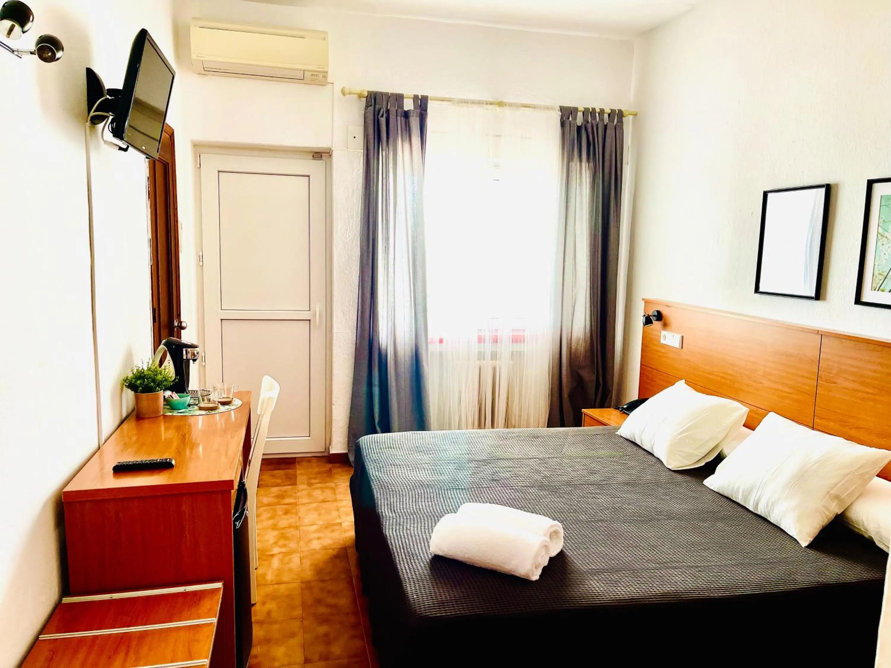 Photo of the whole room, Bed in Hotel Patricia