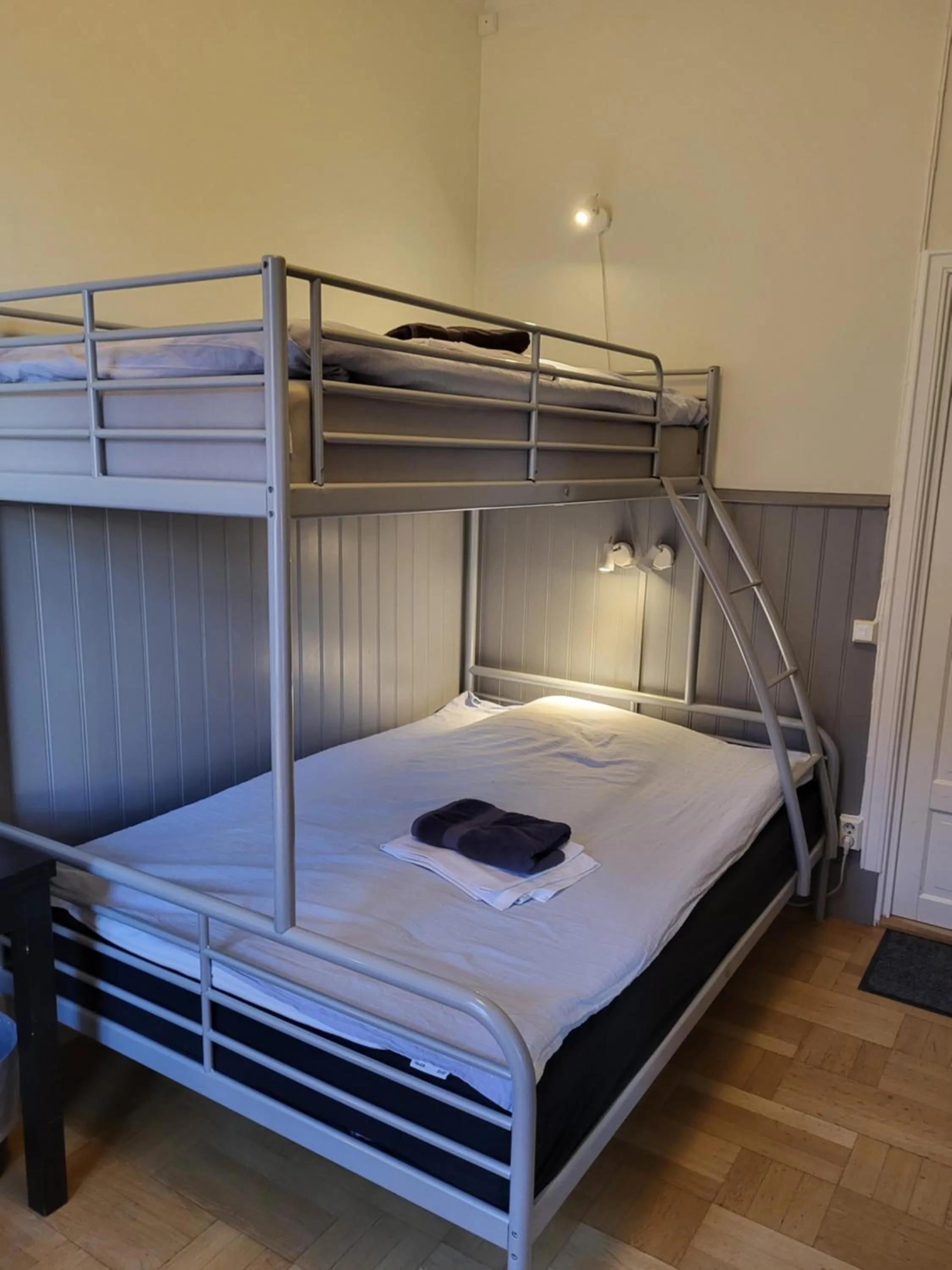 Bed in Vandrarhem Uppsala Kungsängstorg